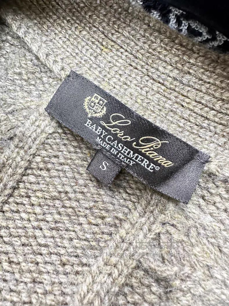 Loro Piana Loro Piana Khaki color textured cable knit sweater cardiga Size S / US 4 / IT 40 - 5 Thumbnail