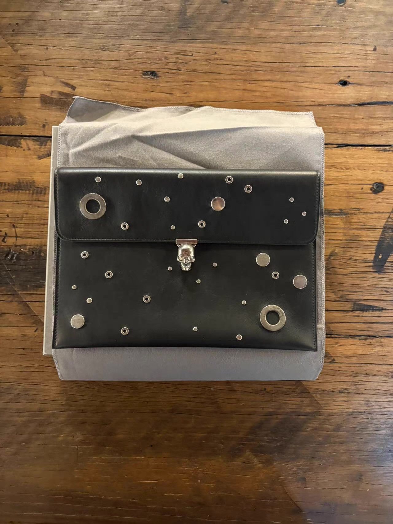 Alexander McQueen Alexander McQueen 17FW Skull Clutch Discontinued & Rare Ｑ25 Size ONE SIZE - 1 Thumbnail