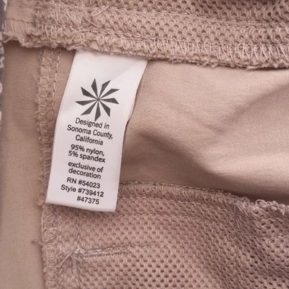 Athleta Athleta Size 8 Bermuda Shorts Womens Beige Nylon Blend Draws Size 30" / US 8 / IT 44 - 6 Thumbnail