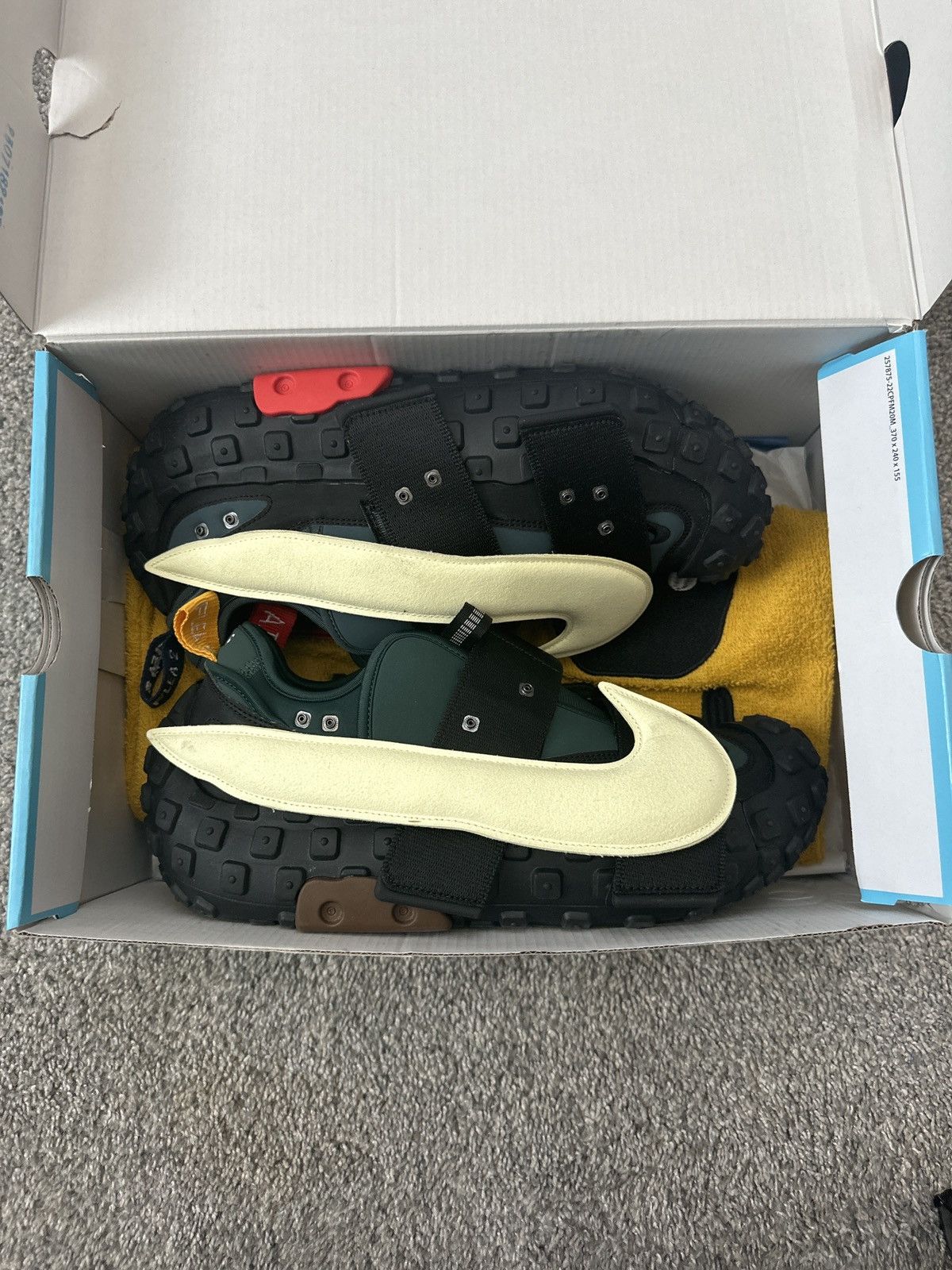 image of Cactus Plant Flea Market x Nike Cpfm Flea 2 Shoes in Green, Men's (Size 10)