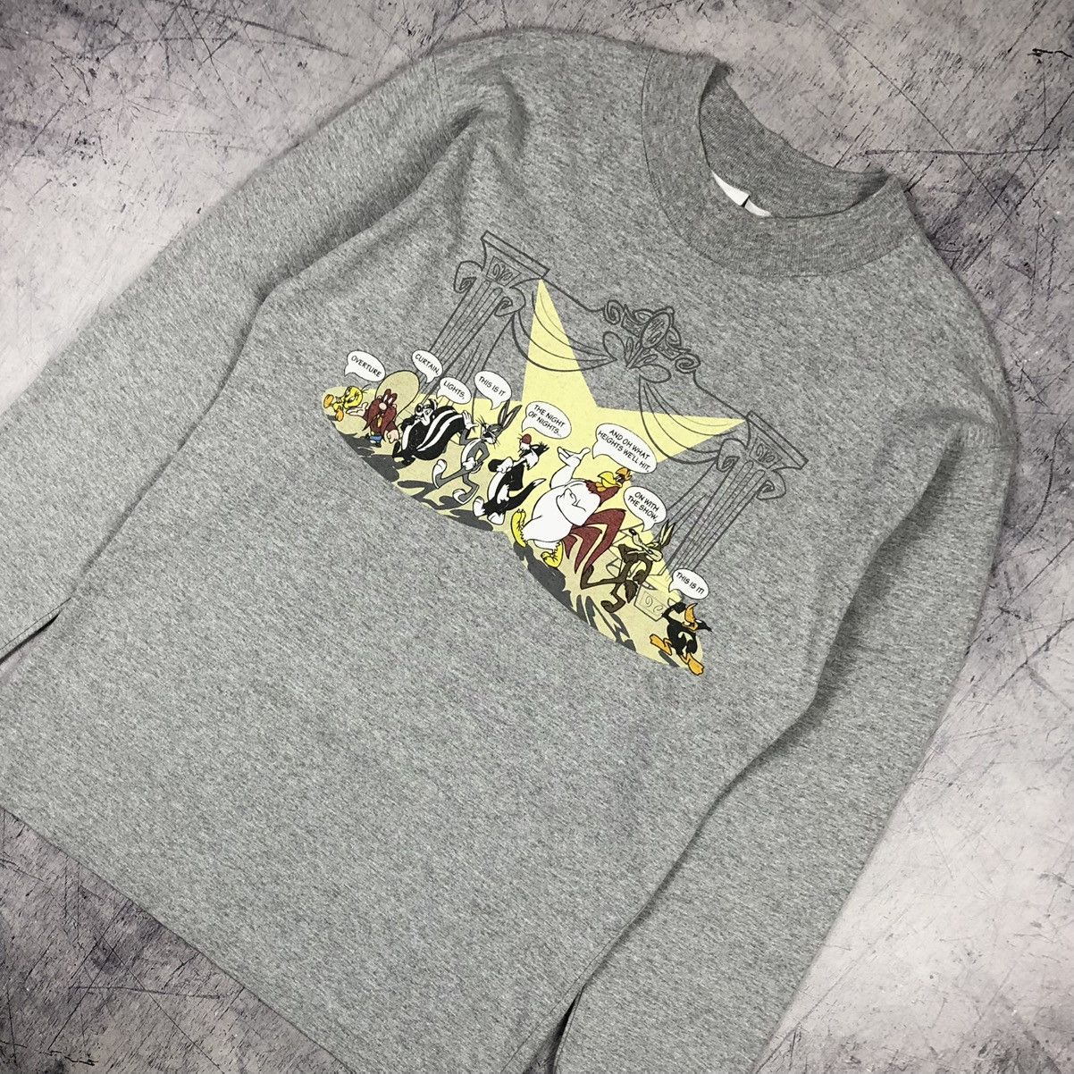 Warner Bros Vintage 1991 Warner Bros Looney Tunes Hero Long Sleeve Tee Size US M / EU 48-50 / 2 - 1 Thumbnail
