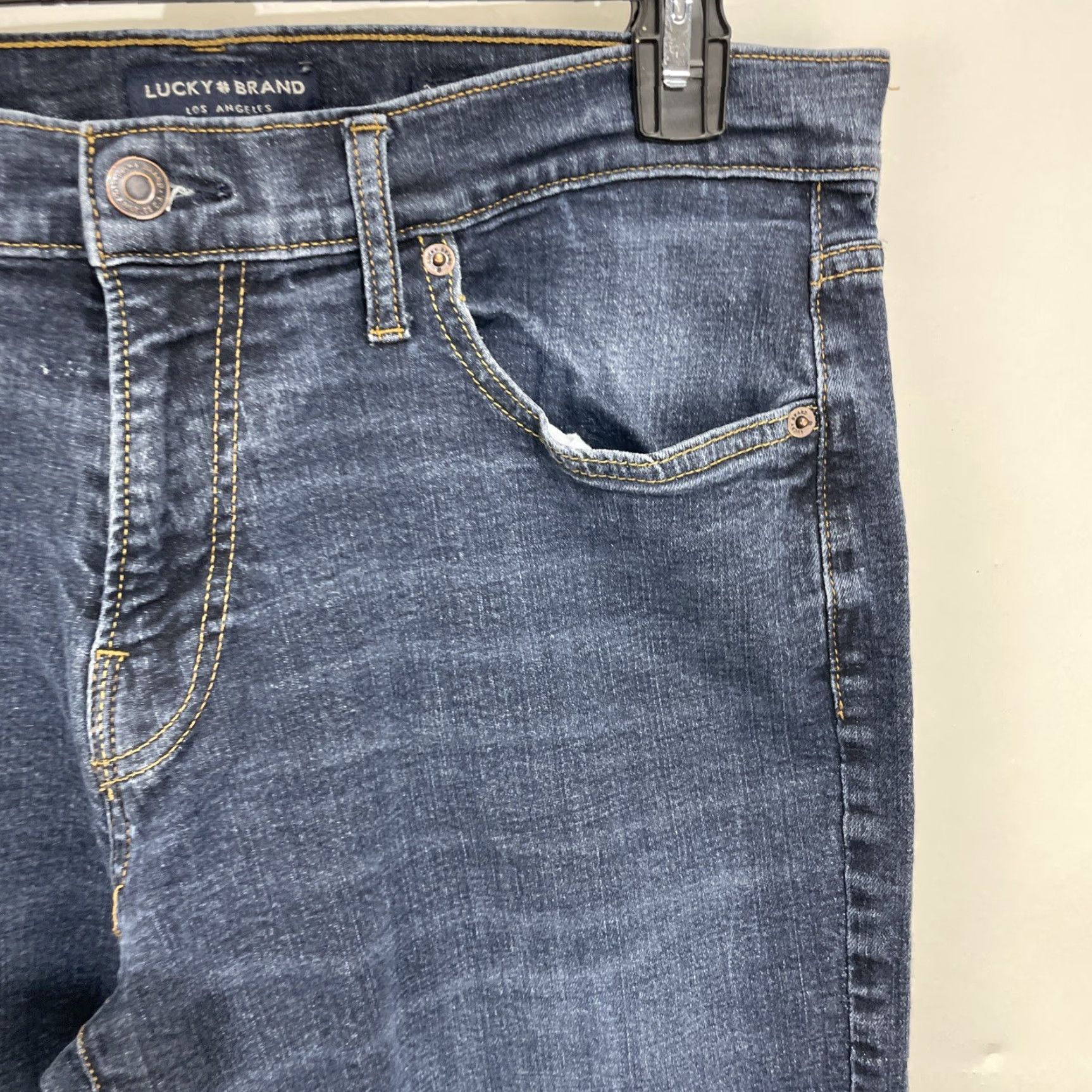 Lucky Brand Lucky Brand Jeans Mens 34X30 Blue 221 Straight Model Dark Wash Denim Jeans 5-Pocket Belt Loops Regular Fit Cotton Spandex Machine Washable Size US 34 / EU 50 - 3 Thumbnail