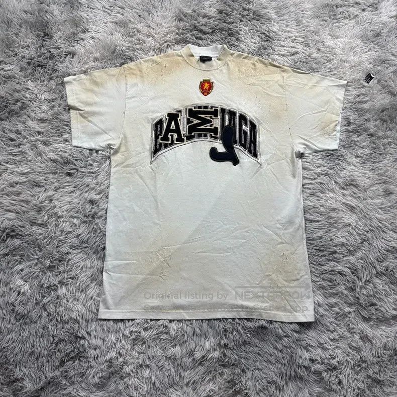 Balenciaga Balenciaga Manchester United white embroidered short sleev Size US S / EU 44-46 / 1 - 1 Thumbnail