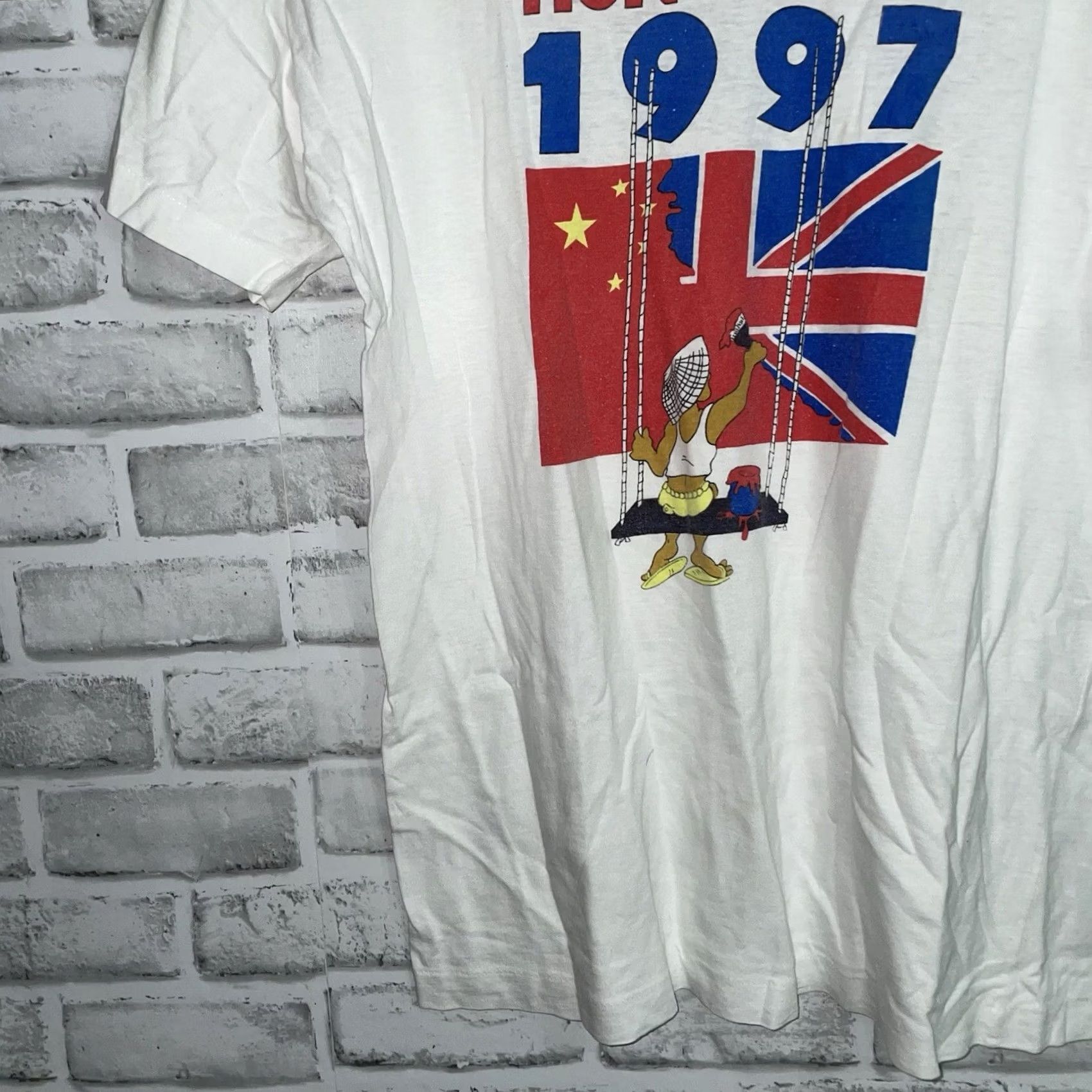 Vintage VINTAGE Hong Kong 1997 100% Cotton White Graphic Tee Mens Size M Single Stitch Shirt White Mens Graphic Tee 1997 Hong Kong Vintage Size US M / EU 48-50 / 2 - 3 Thumbnail