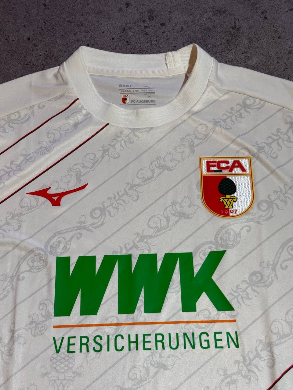 Mizuno Mizuno Augsburg season 24/25 soccer away jersey home bundes Size US M / EU 48-50 / 2 - 4 Thumbnail