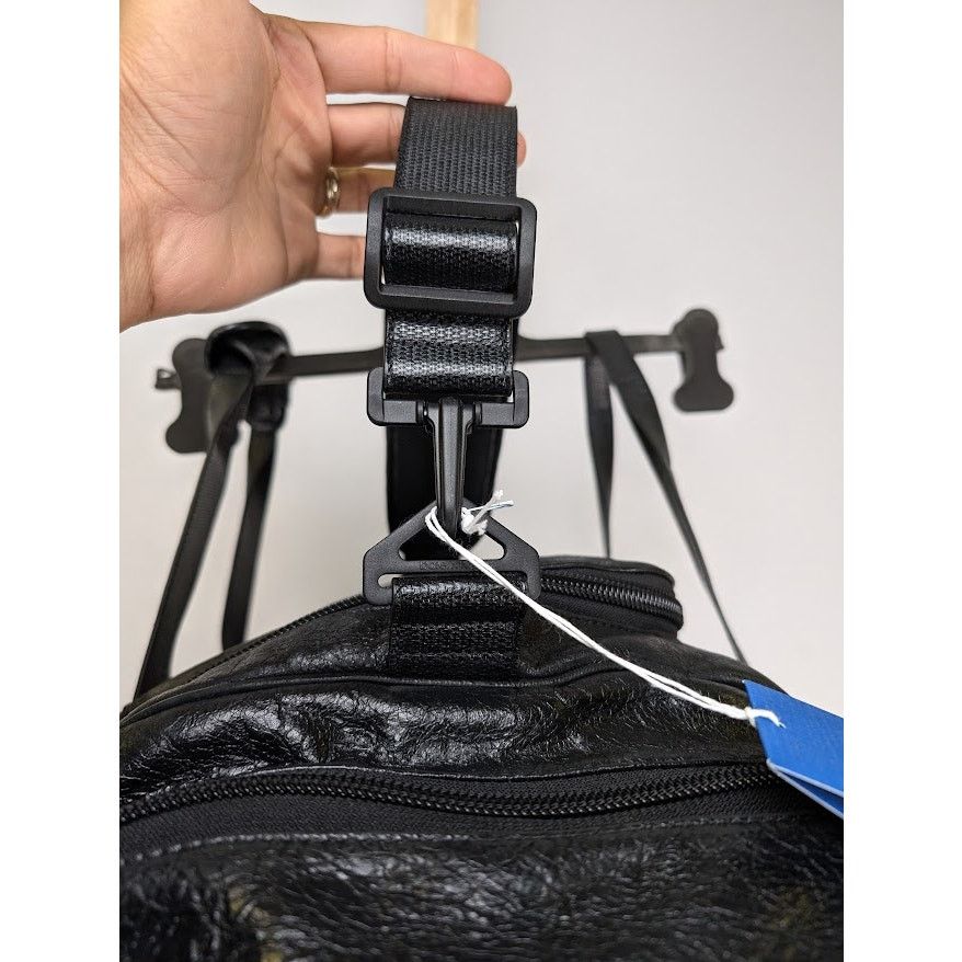 Adidas × Balenciaga o1rshd1 Aged Arena Lamb Gym Bag in Black/White Size ONE SIZE - 8 Thumbnail