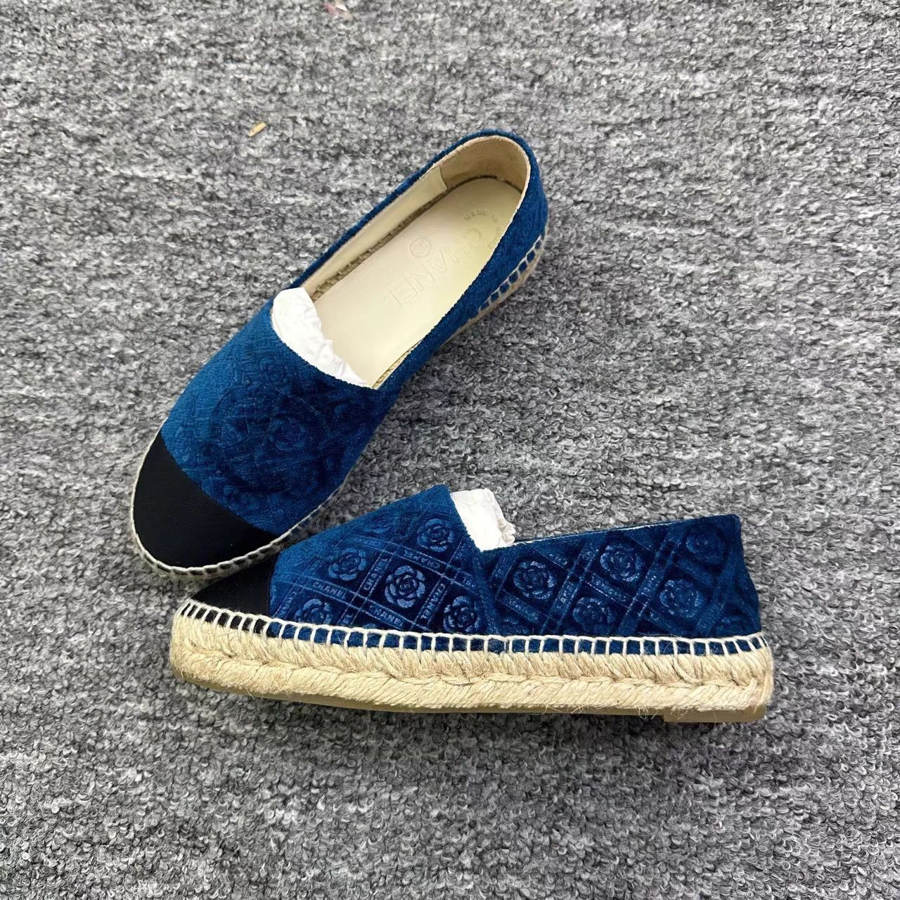 Chanel Chanel Dark Camellia Blue-Black Suede Espadrilles K12 Size US 5 / IT 35 - 1 Thumbnail