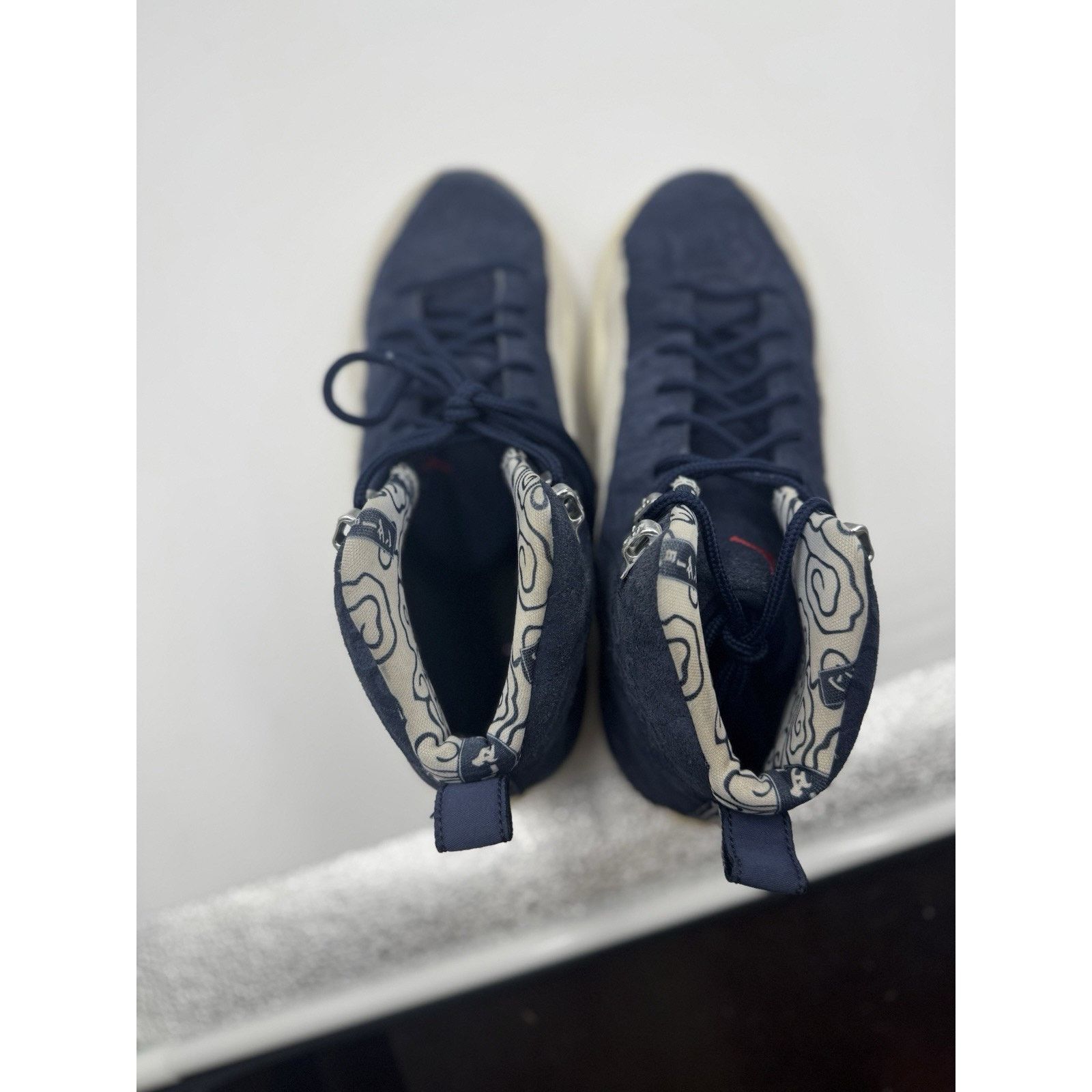 Jordan Brand Nike Air Jordan XII 12 International Flight White Navy 7y Size US 8.5 / IT 38.5 - 3 Thumbnail