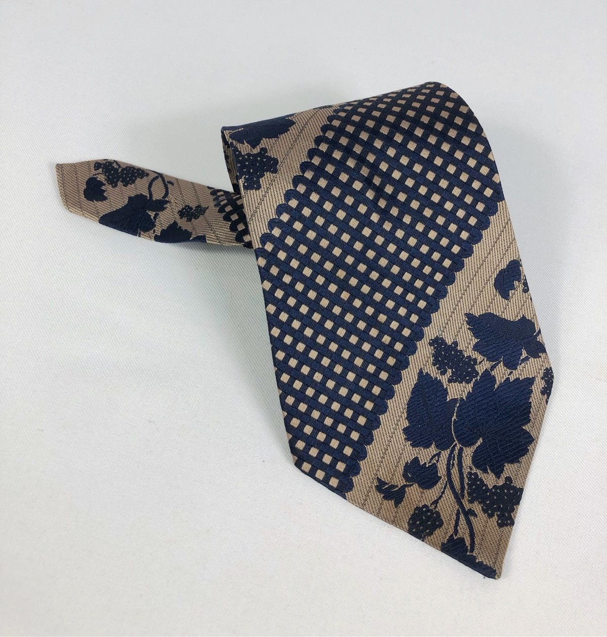 Yves Saint Laurent Rare Vintage Yves Saint Laurent YSL Floral Silk Tie Size ONE SIZE - 6 Thumbnail