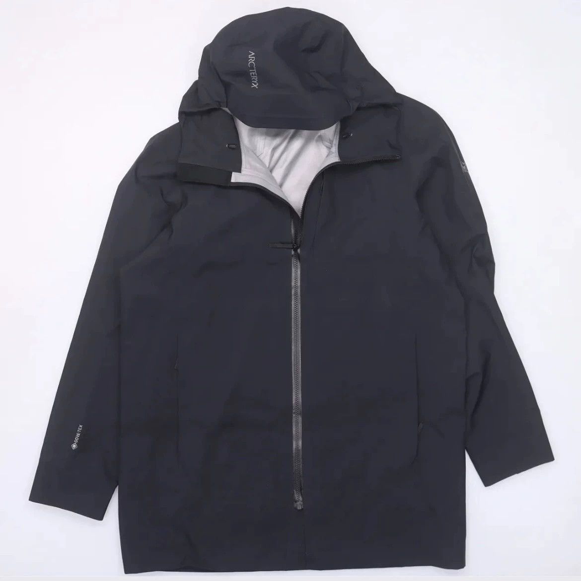 Arc'teryx Arcteryx Sawyer Coat GTX L Minor Flaw at P78 With Tags Size US L / EU 52-54 / 3 - 1 Thumbnail