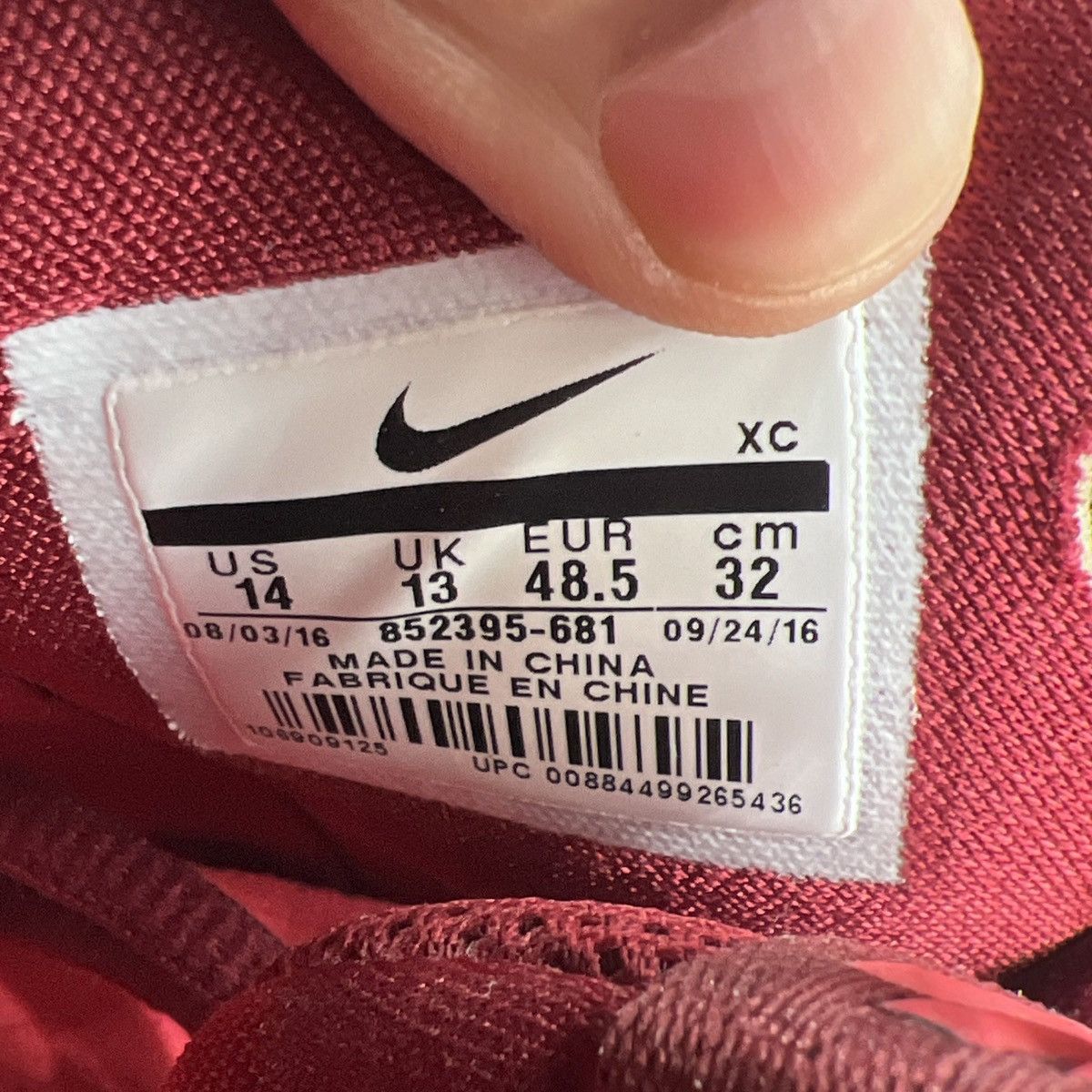 Nike Kyrie 3 hot punch Size US 14 / EU 47 - 8 Thumbnail