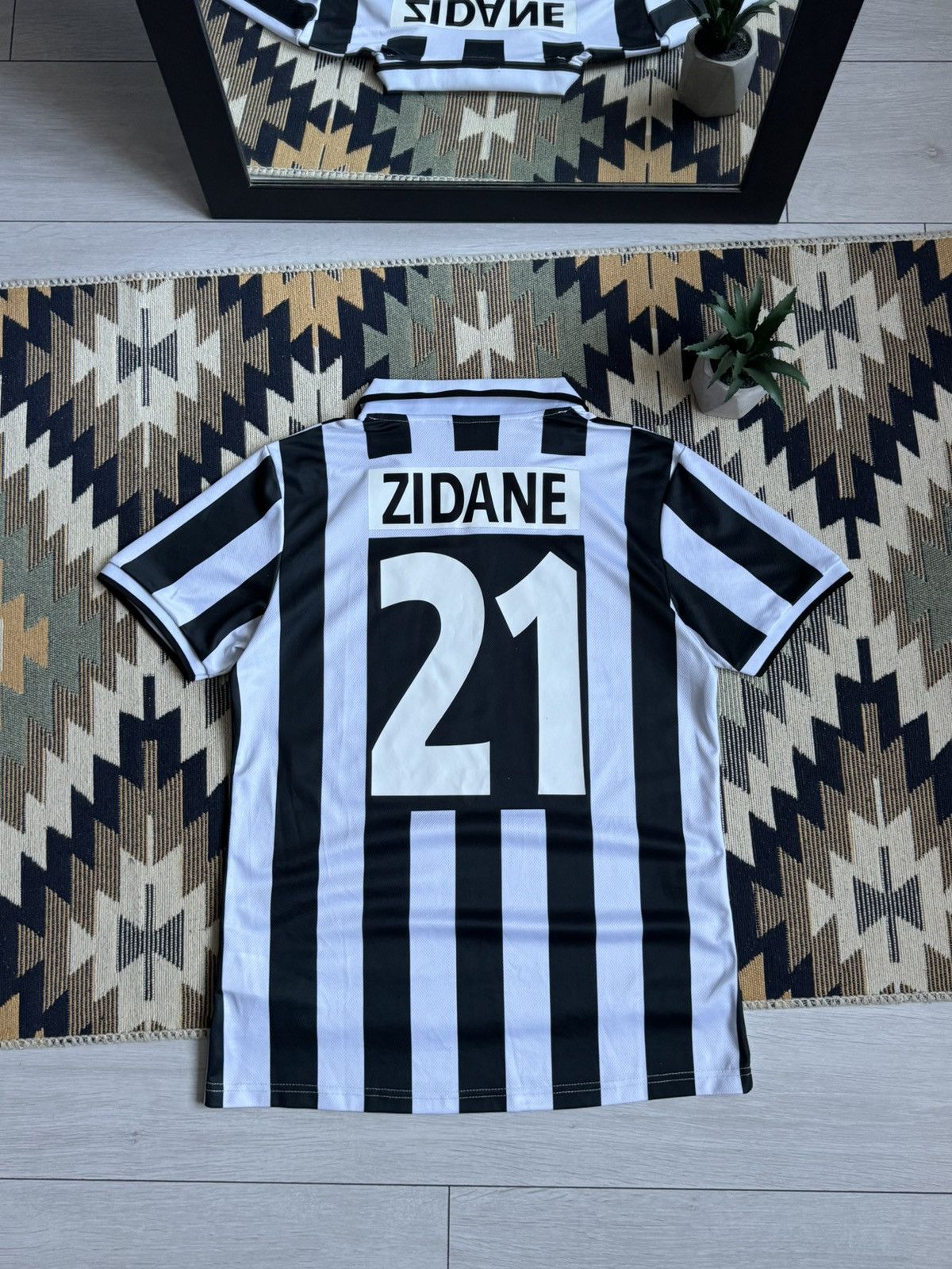 Kappa Vintage Kappa Juventus Zidane #21 Blockcore Soccer Jersey Size US S / EU 44-46 / 1 - 2 Thumbnail