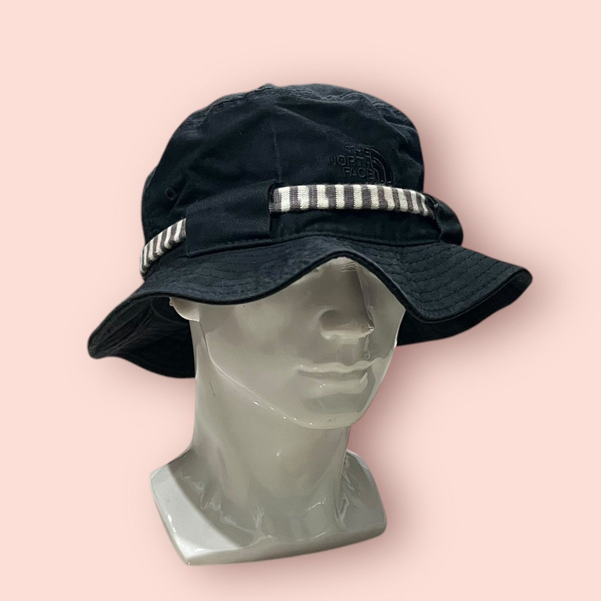 Chums × The North Face VINTAGE CHUMS X THE NORTH FACE -BLACK OUTDOOR BUCKET HAT Size ONE SIZE - 23 Thumbnail