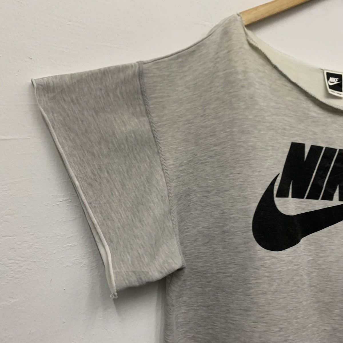 Nike Vintage 80s Nike Cropped Top T-shirt Size L / US 10 / IT 46 - 5 Thumbnail