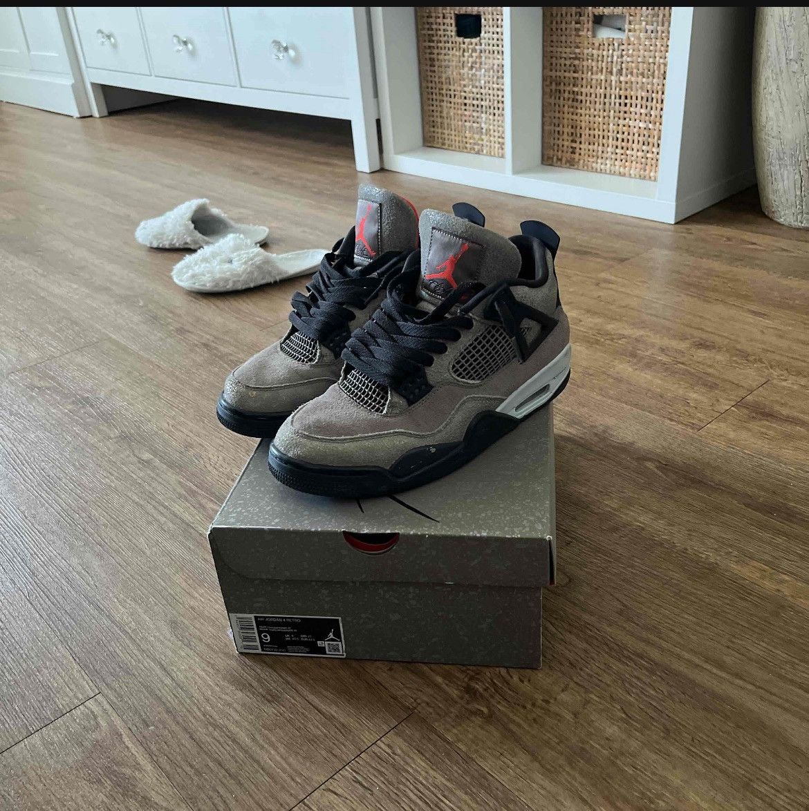 Jordan Brand Air Jordan 4 Retro ‘Taupe Haze’ Size US 9 / EU 42 - 2 Thumbnail