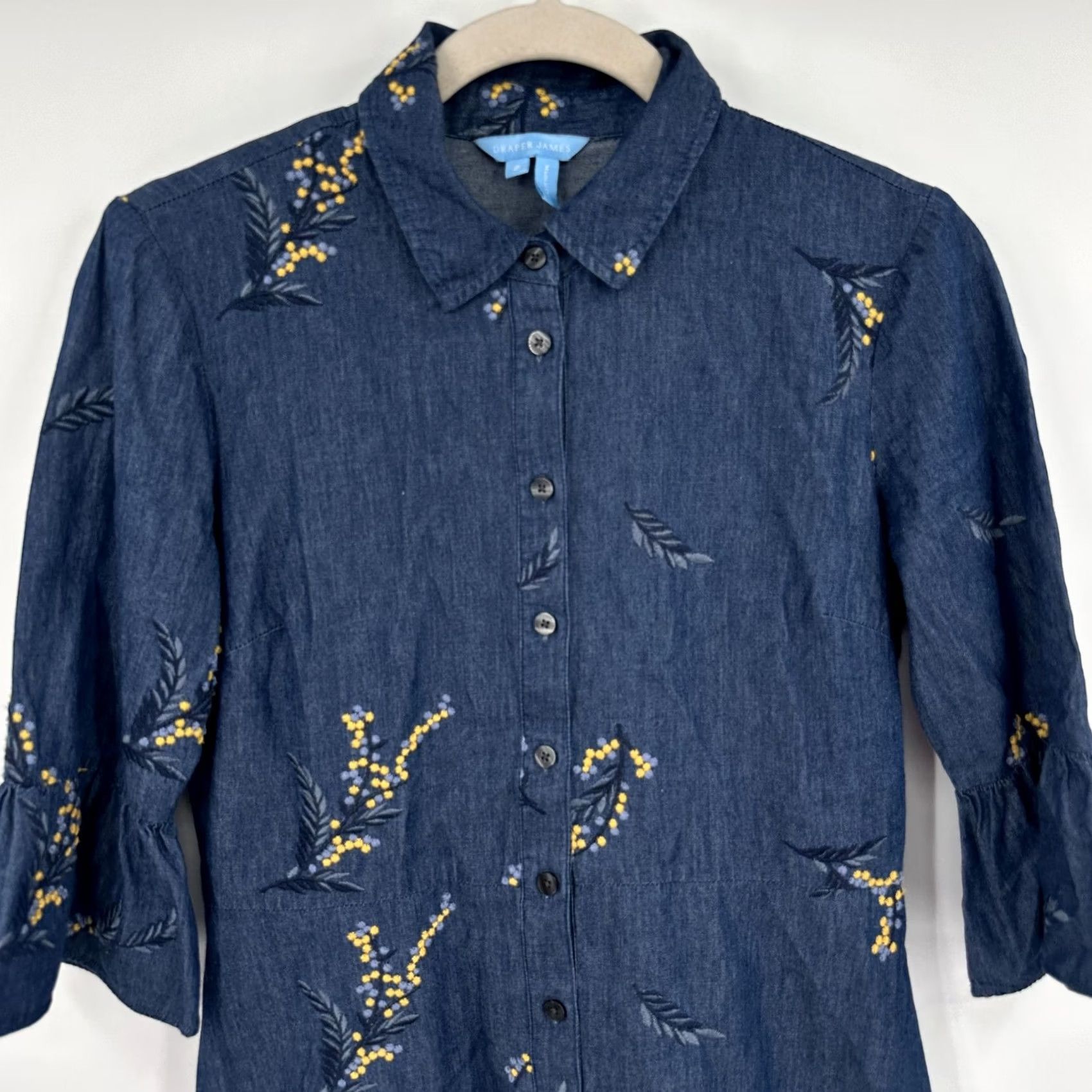 Vintage Draper James Dress Womens 2 Blue Denim Chambray Embroidered Floral Button Front Shirt Dress Size XS / US 0-2 / IT 36-38 - 2 Thumbnail