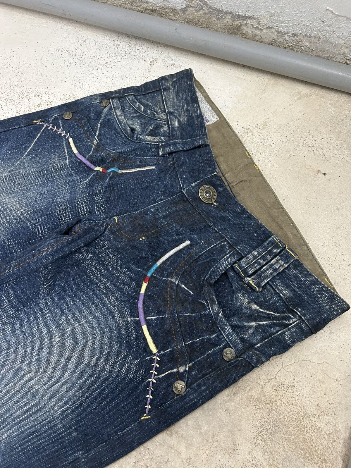 Le Grande Bleu (L.G.B.) Vintage Wide Leg Embroidered Jeans Skyblue Jeans Size 31" - 6 Thumbnail