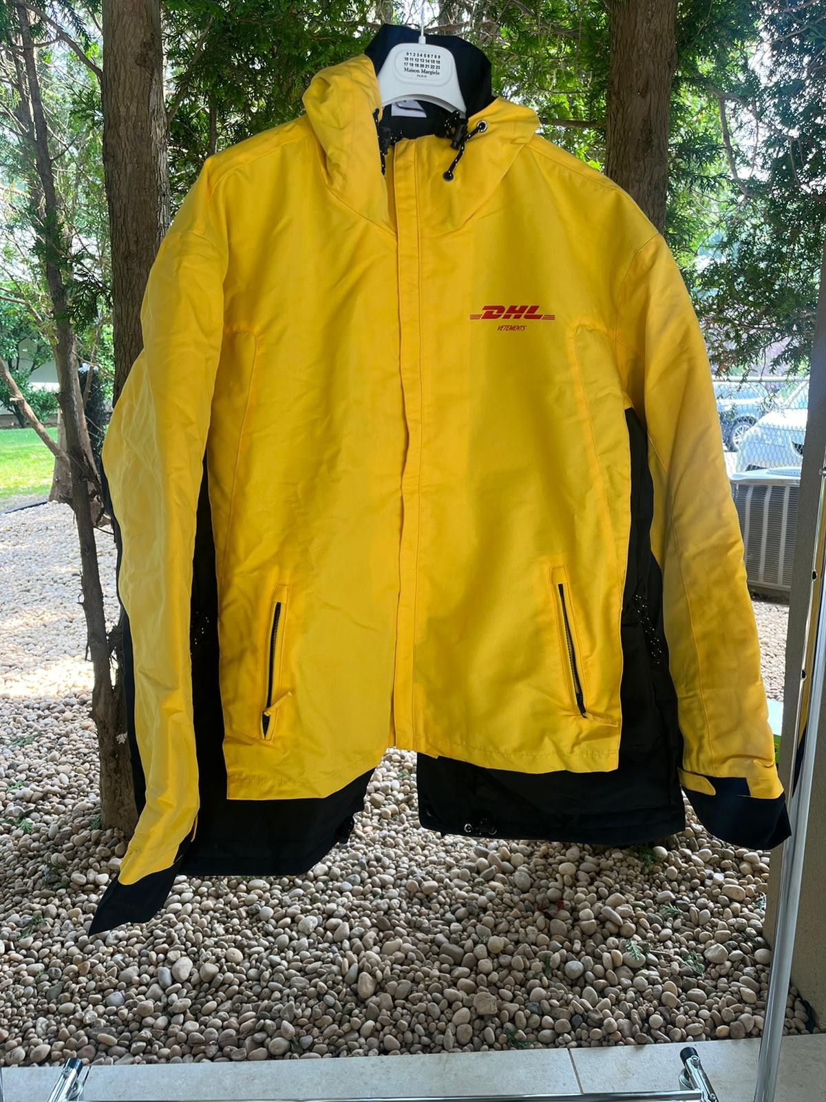 image of Vetements Ss18 Dhl Parka In Yellow, Men's (Size Small)