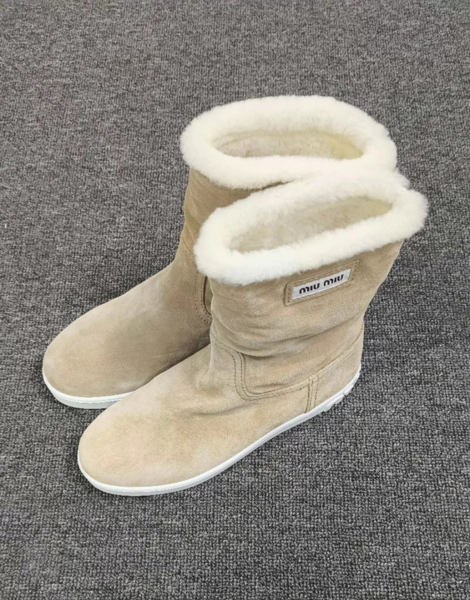 Miu Miu MIU MIU Logo Shearling Boots Women's 36 Size US 5.5 / IT 35.5 - 1 Thumbnail