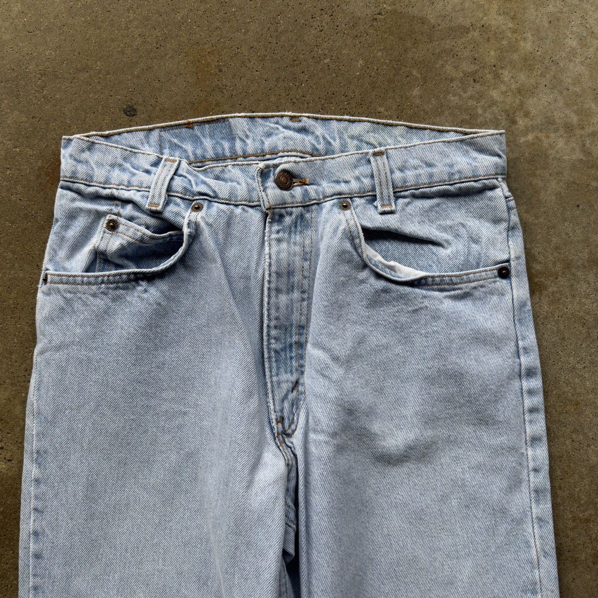 Vintage Levi's 560 Thrashed Faded Distressed Jeans ERD Grunge Size US 29 - 3 Thumbnail