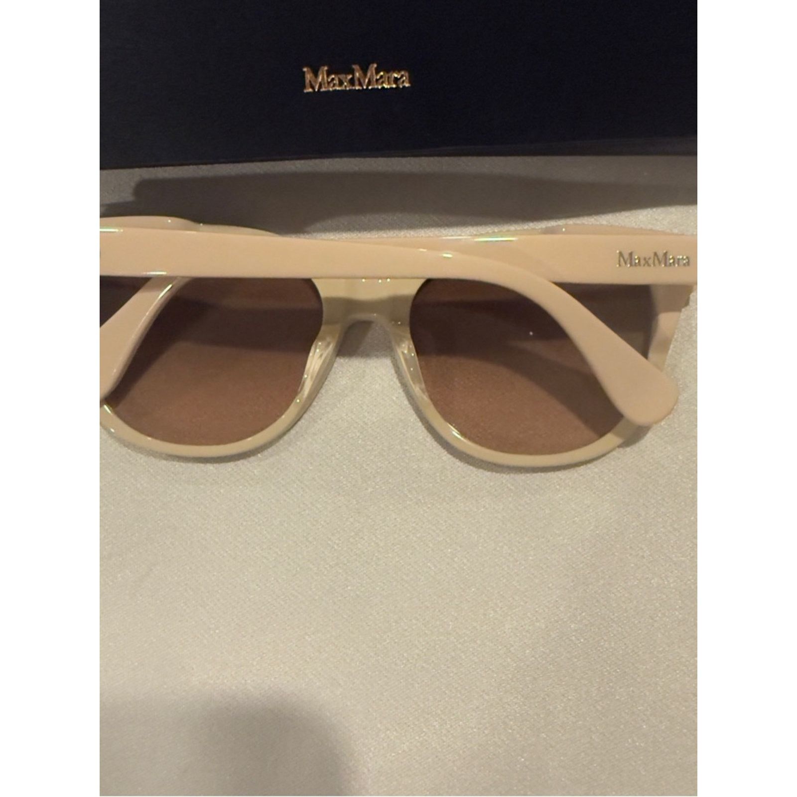 Max Mara MaxMara Cream Round Sunglasses MM0068 25G 54 Size ONE SIZE - 9 Thumbnail