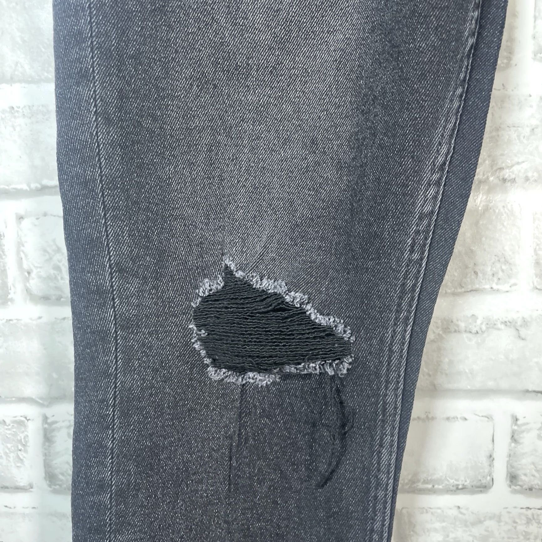 Denime NWT Dear John Black Distressed Denim Jeans Womens Size 28 Inseam 27 Size 28" / US 6 / IT 42 - 4 Thumbnail