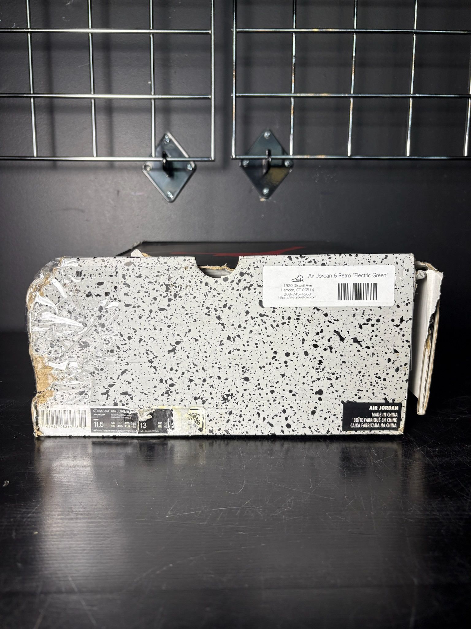 Jordan Brand Air Jordan 6 Retro "Electric Green" - Size 11.5 Size US 11.5 / EU 44-45 - 7 Thumbnail