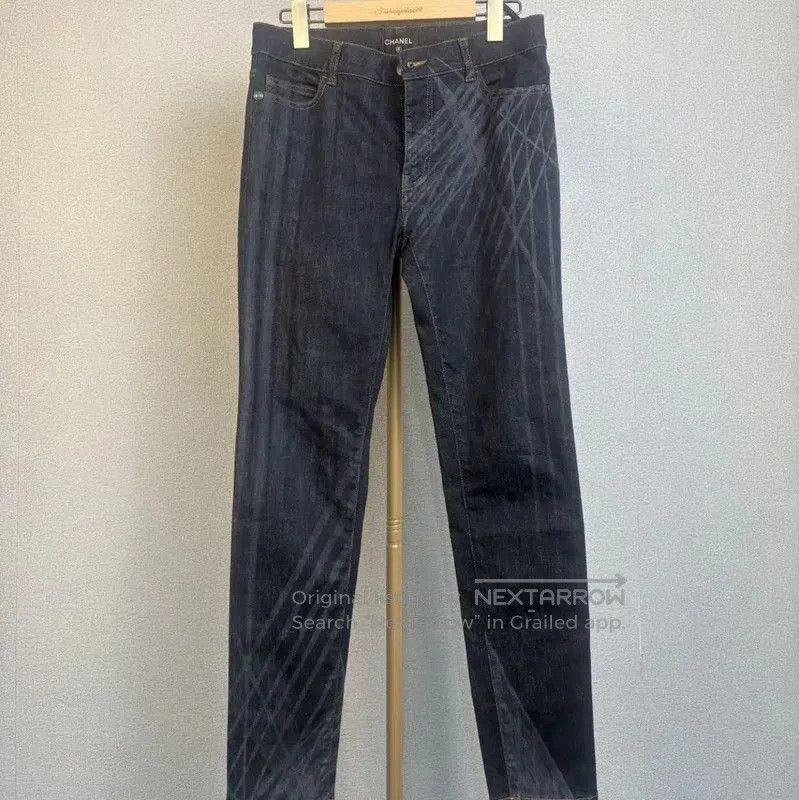 Chanel Chanel Women's Size L Dark Blue Denim Pants . Size 30" / US 8 / IT 44 - 1 Thumbnail