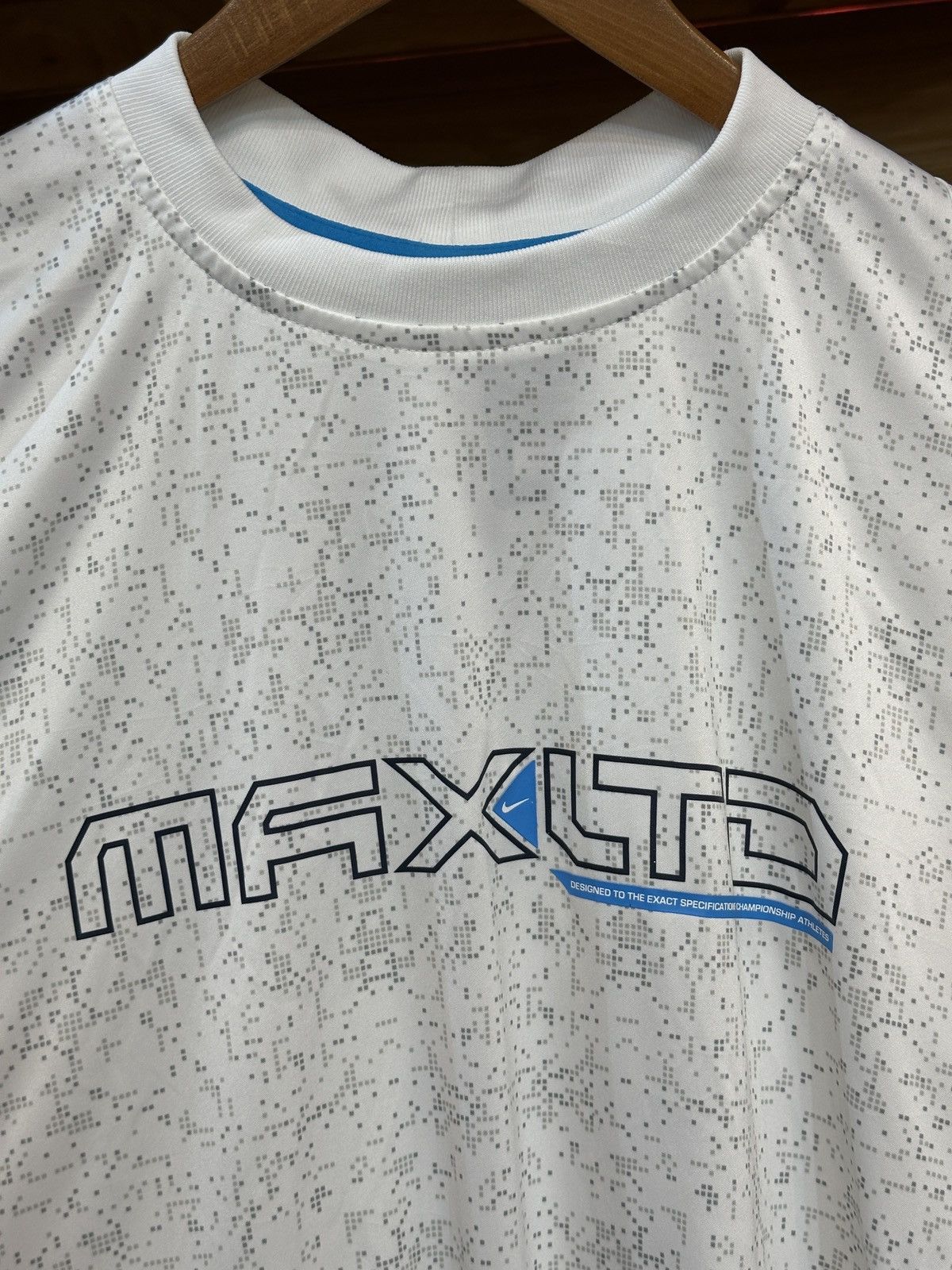 Nike Vintage Nike Air Max LTD 00's Training Jersey Size US XL / EU 56 / 4 - 3 Thumbnail