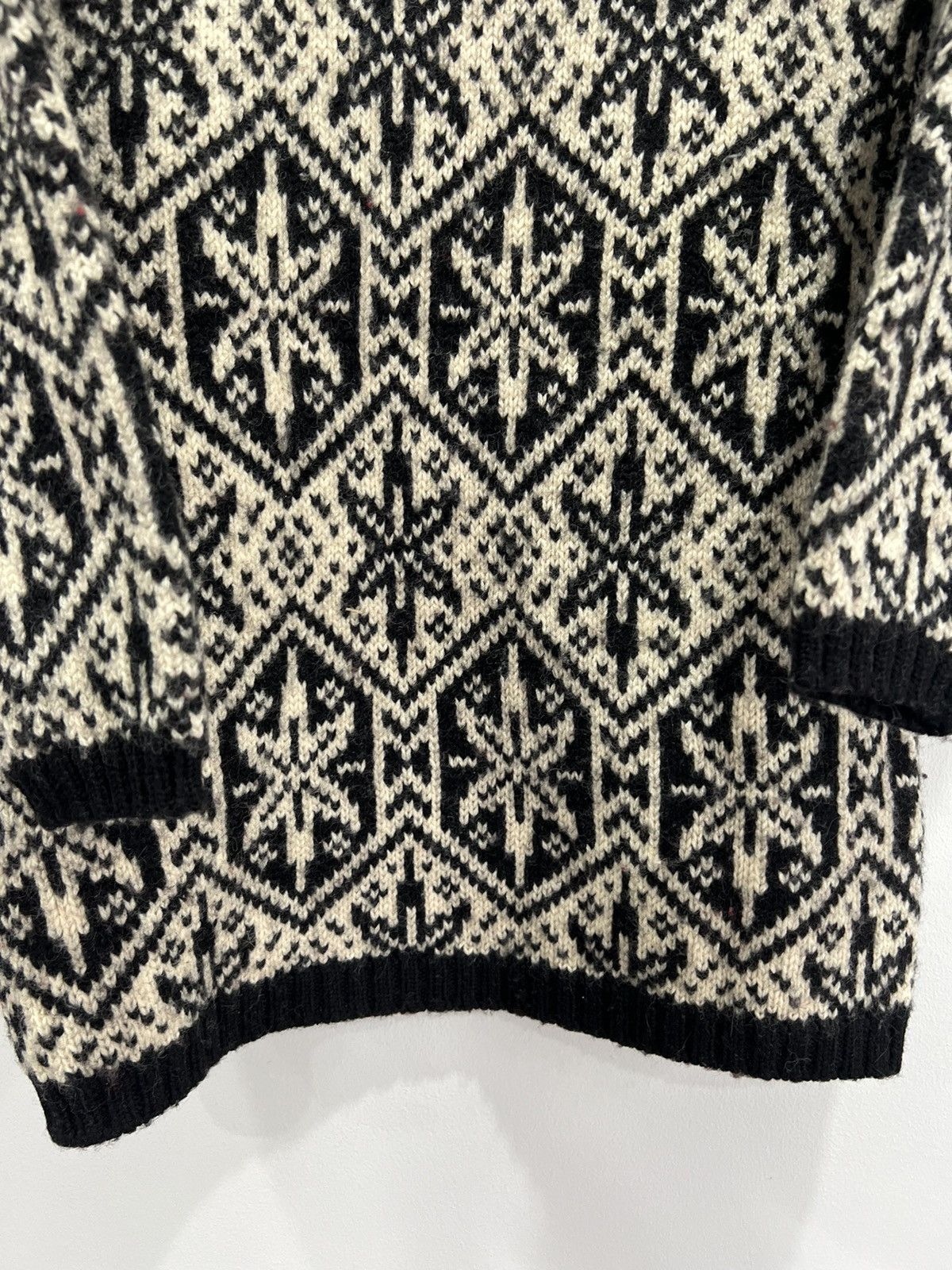 Vintage Vintage Womens Eddie Bauer Knit Sweater pattern Size US L / EU 52-54 / 3 - 5 Thumbnail