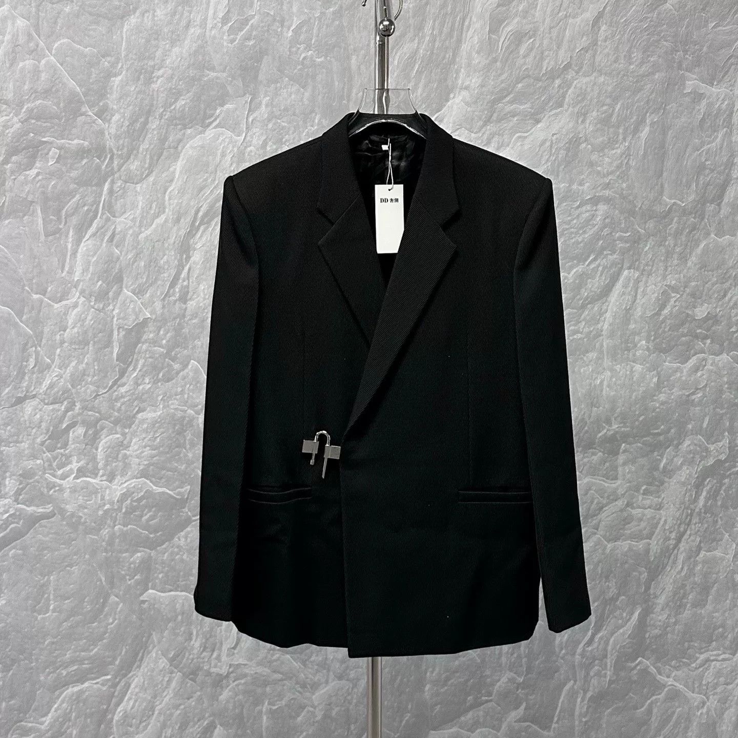 givenchy lock blazer jacket size 44
