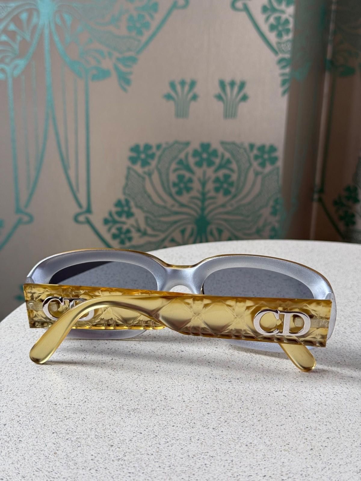 Dior Christian Dior CD 2006 Gold Canage Sunglasses Oval Womens Size ONE SIZE - 12 Thumbnail