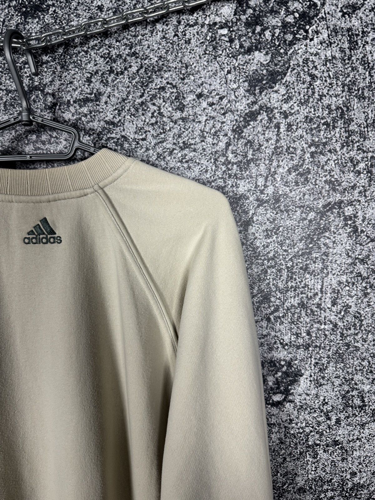 Adidas Adidas Vintage 90s Sweatshirt Big Embroidered Logo Size M Size US M / EU 48-50 / 2 - 12 Thumbnail