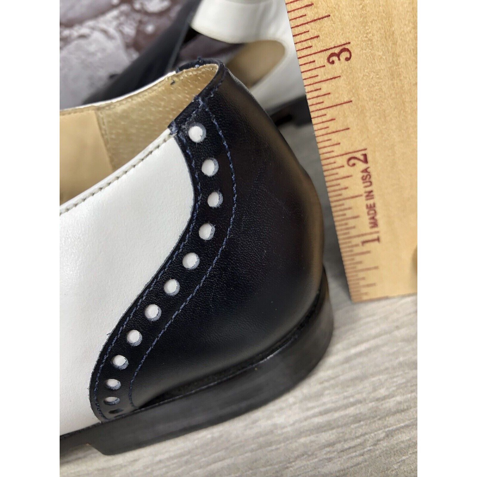 Kenneth Cole Kenneth Cole New York Black White Leather Kiltie Flats Shoes Size US 9 / IT 39 - 14 Thumbnail