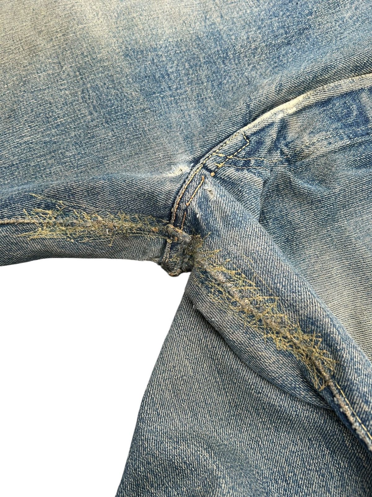 Levi's 50s Vintage Levis big E Hidden Rivet Thrashed Denim Jeans Size US 35 - 10 Thumbnail