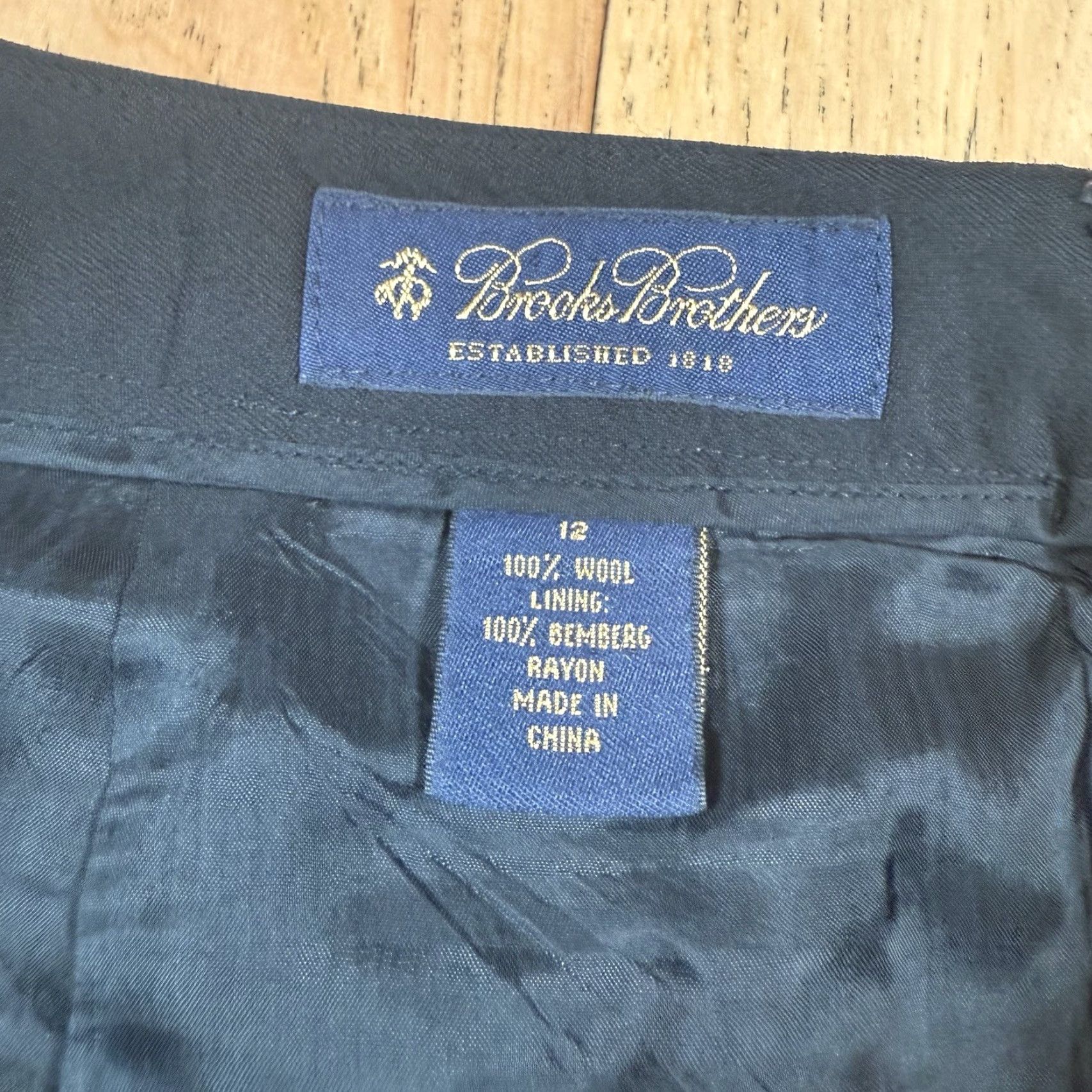 Brooks Brothers VINTAGE Brooks Brothers Pencil Skirt Wool Lined Size 12 Black Women Knee Length Solid Career Size 34" / US 12 / IT 48 - 4 Thumbnail