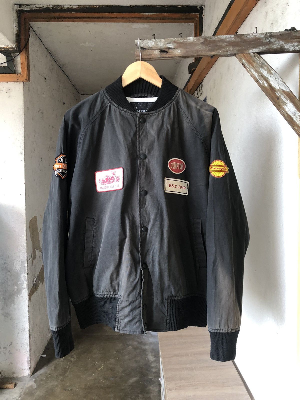 Von Dutch Vintage Von Dutch Big Logo Faded Colour Bomber Jacket Size US L / EU 52-54 / 3 - 4 Thumbnail