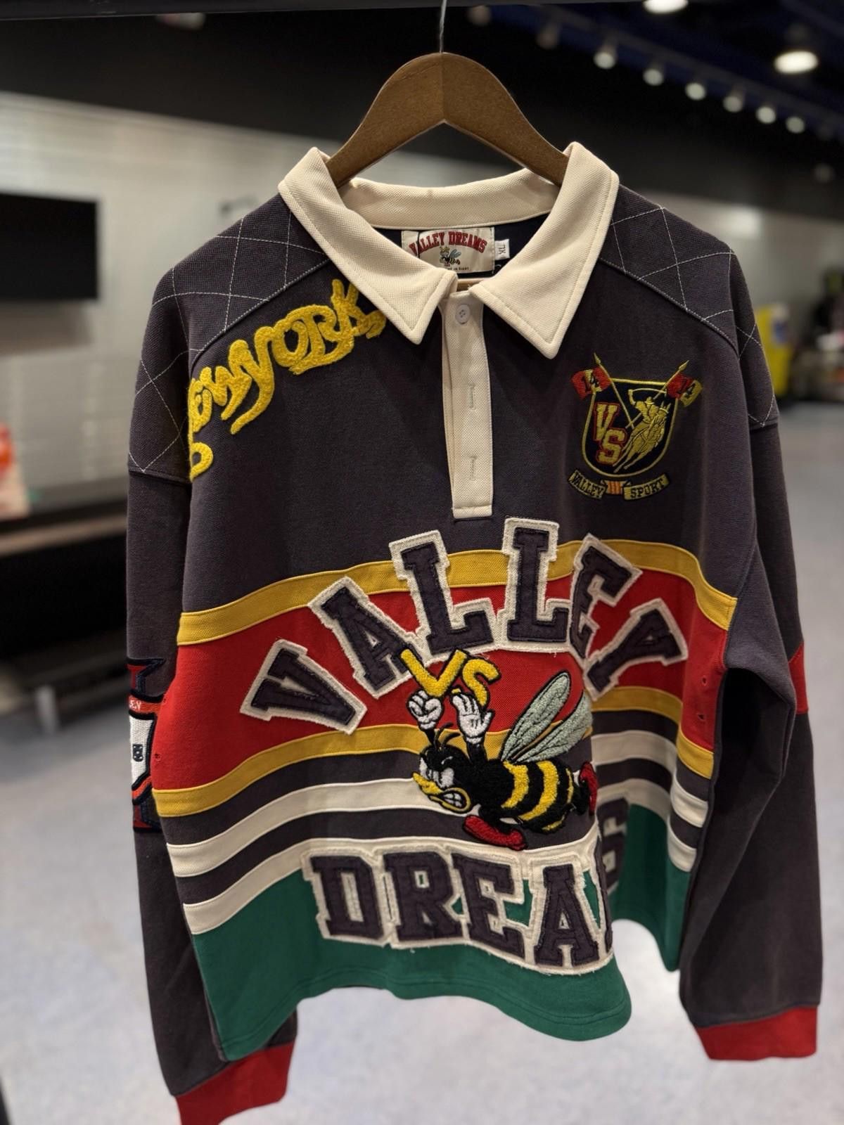Vale Vale Forever Valley Dreams Rugby Long-Sleeve Tee Size XL New Size US XL / EU 56 / 4 - 4 Thumbnail