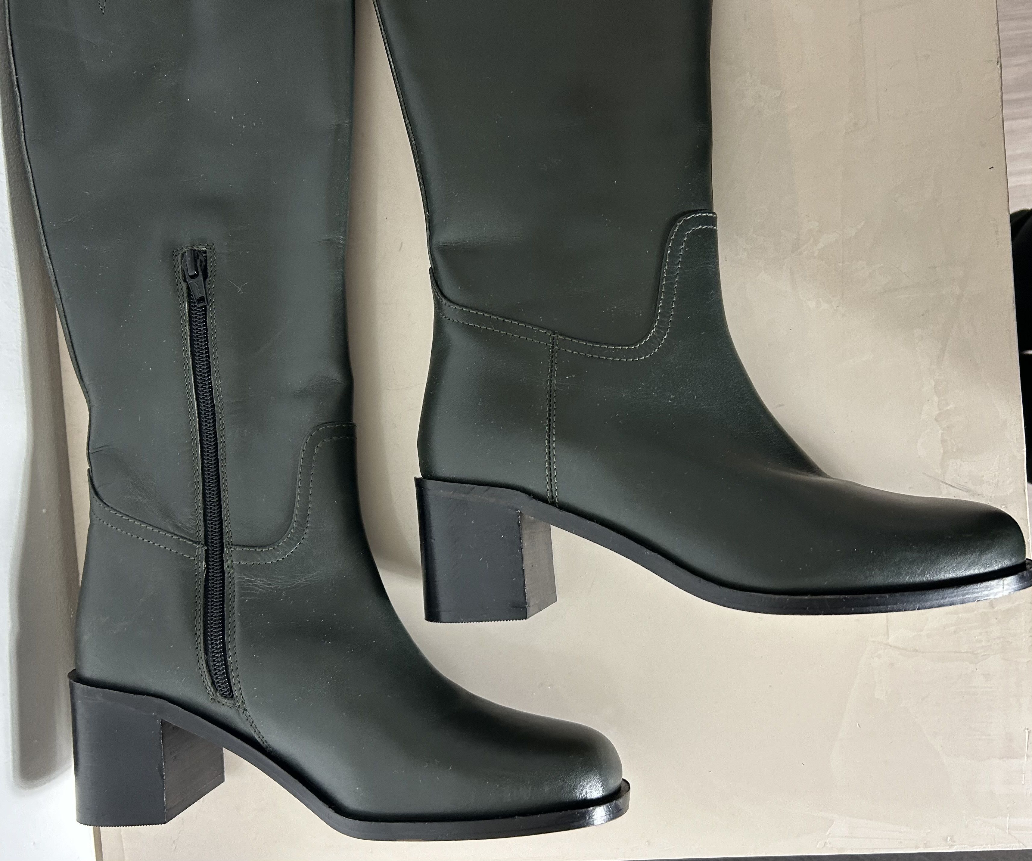 LK Bennett LK Bennett "Claude" Block Heel Leather Knee High Boots Size US 7 / IT 37 - 7 Thumbnail