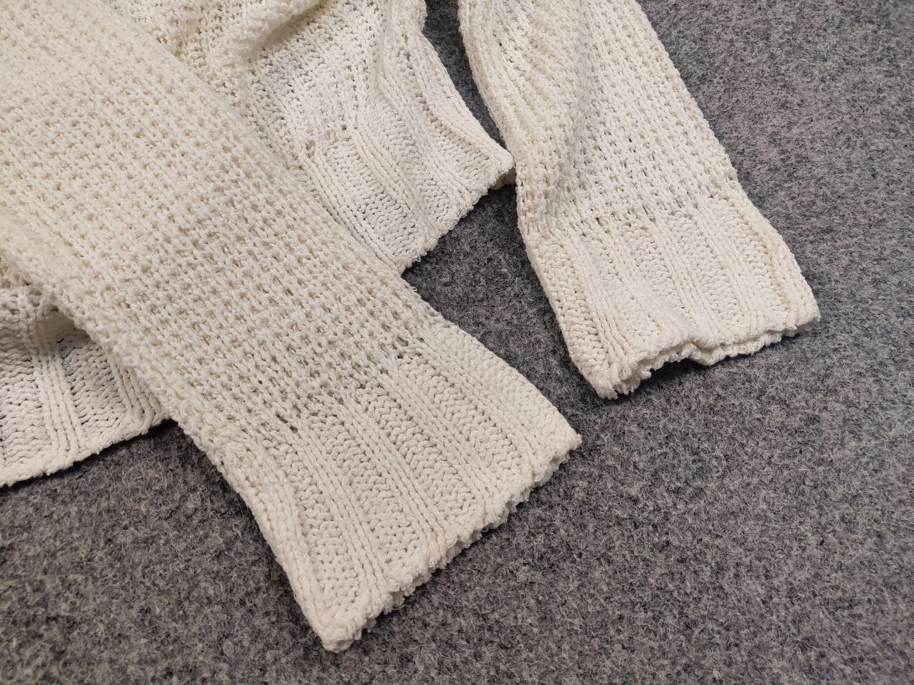 Issey Miyake Vintage 90s Issey Miyake Japan Linen Blend Mech Knit Sweater Size S / US 4 / IT 40 - 14 Thumbnail