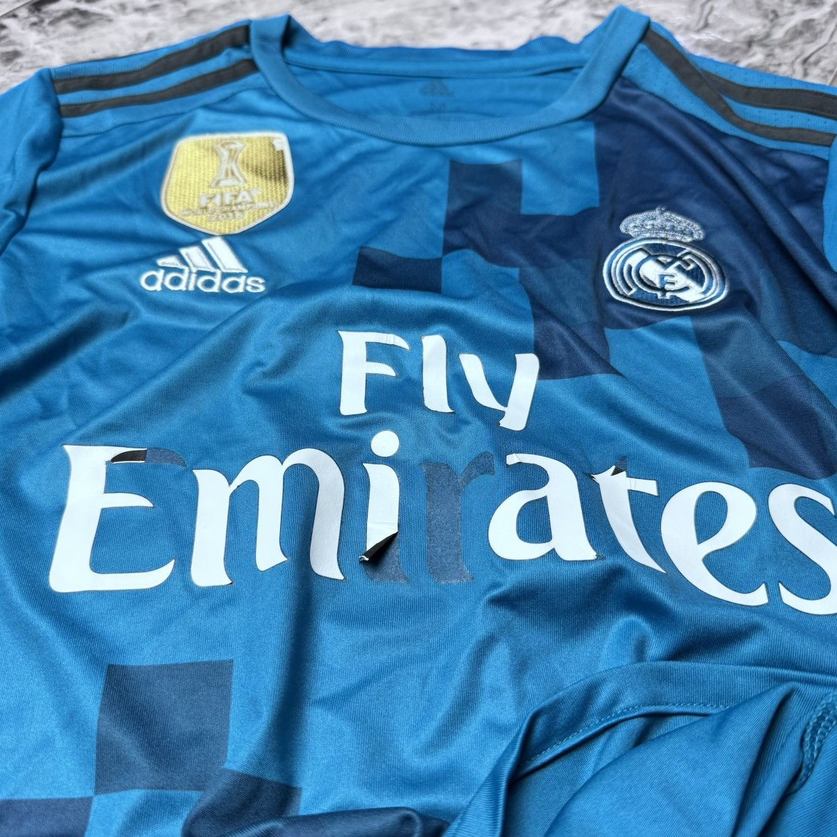 Adidas REAL MADRID 2017 2018 FOOTBALL SHIRT SOCCER JERSEY ADIDAS Size US M / EU 48-50 / 2 - 11 Thumbnail