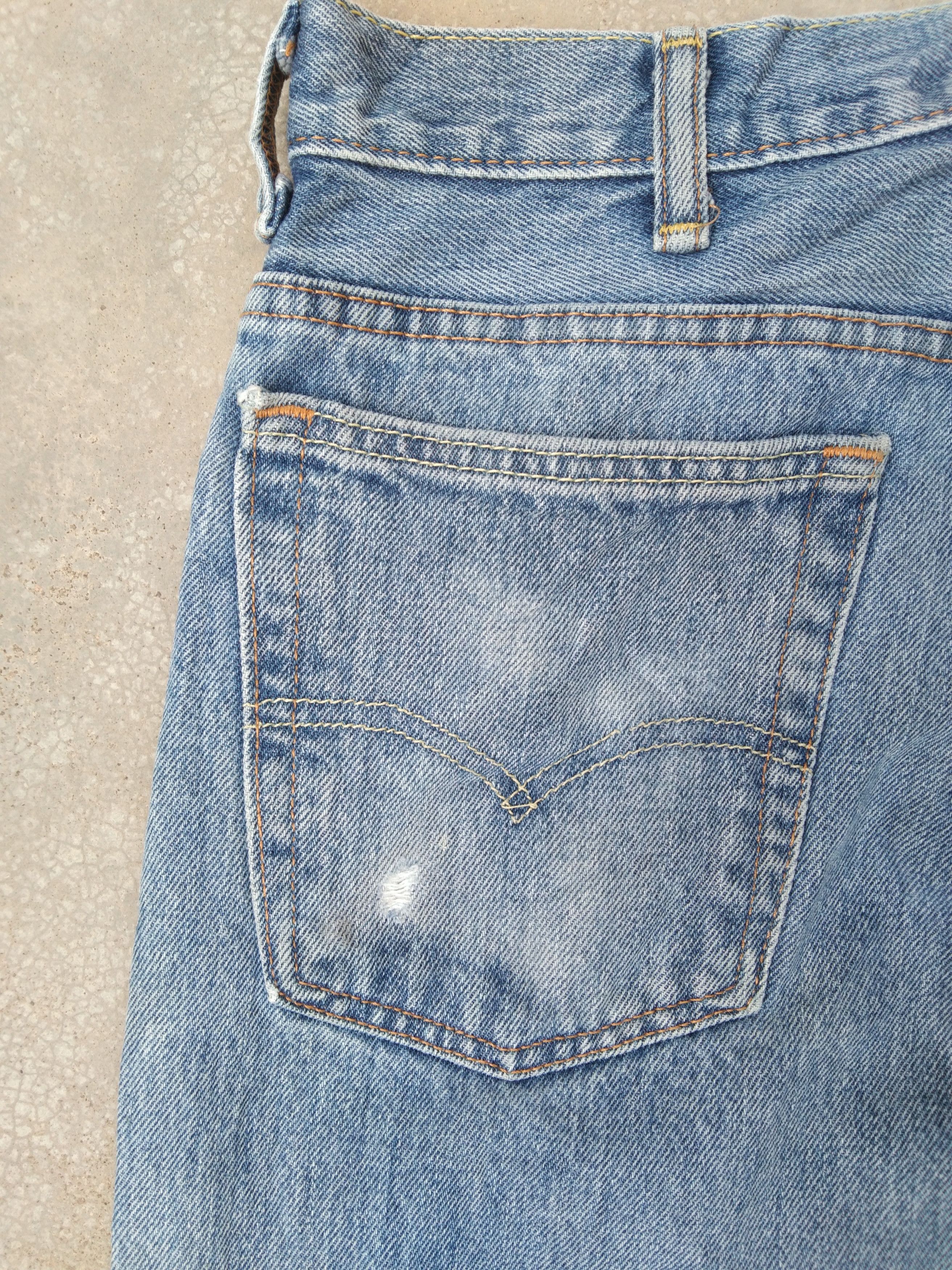 Levi's Vintage Levi's 517 Boot Cut Distressed Jeans 32x32 Size US 32 / EU 48 - 4 Thumbnail