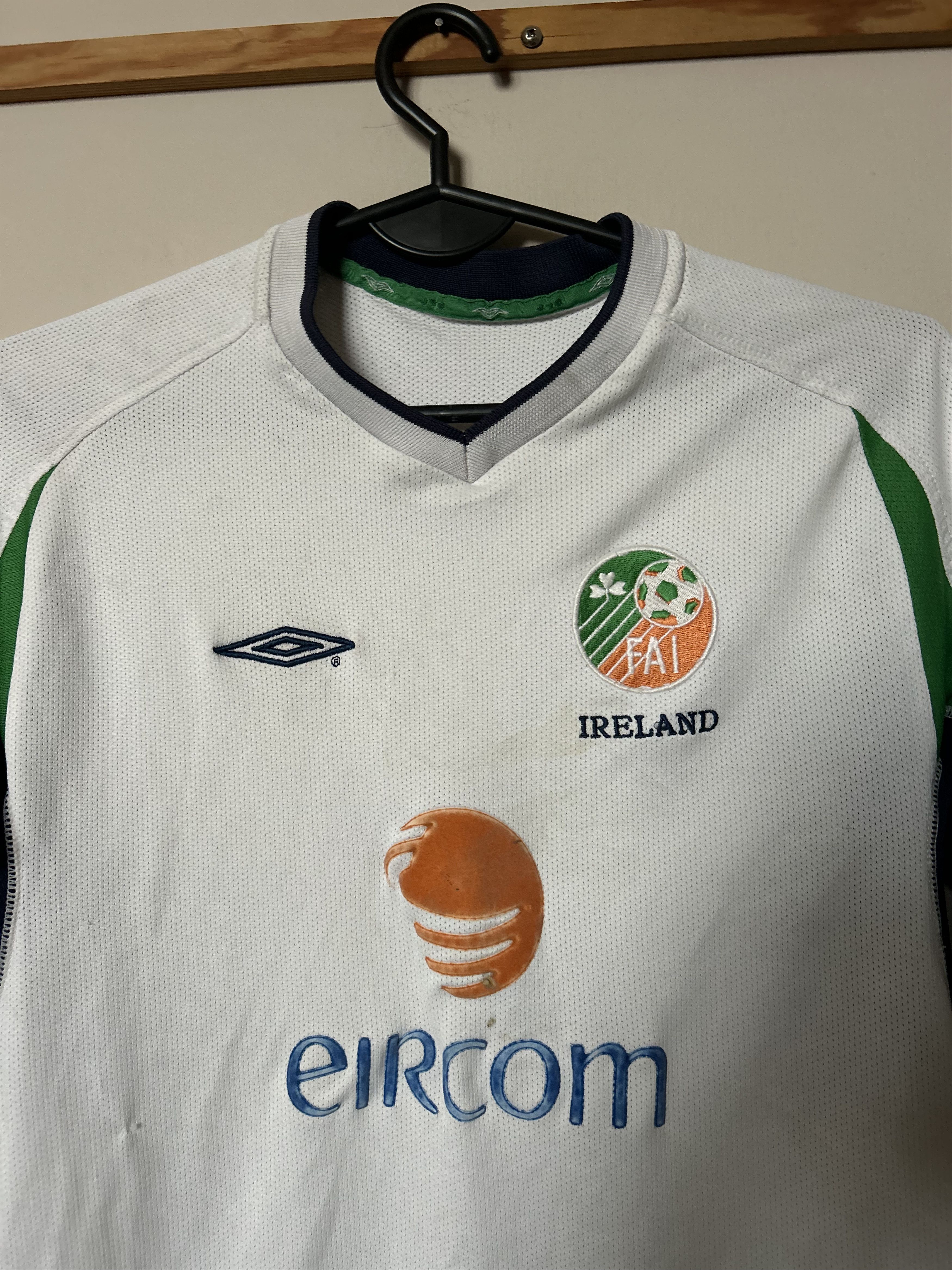 Umbro Vintage IRELAND - 2001 - 2002 - S - Umbro - UNIQUE Size US S / EU 44-46 / 1 - 3 Thumbnail