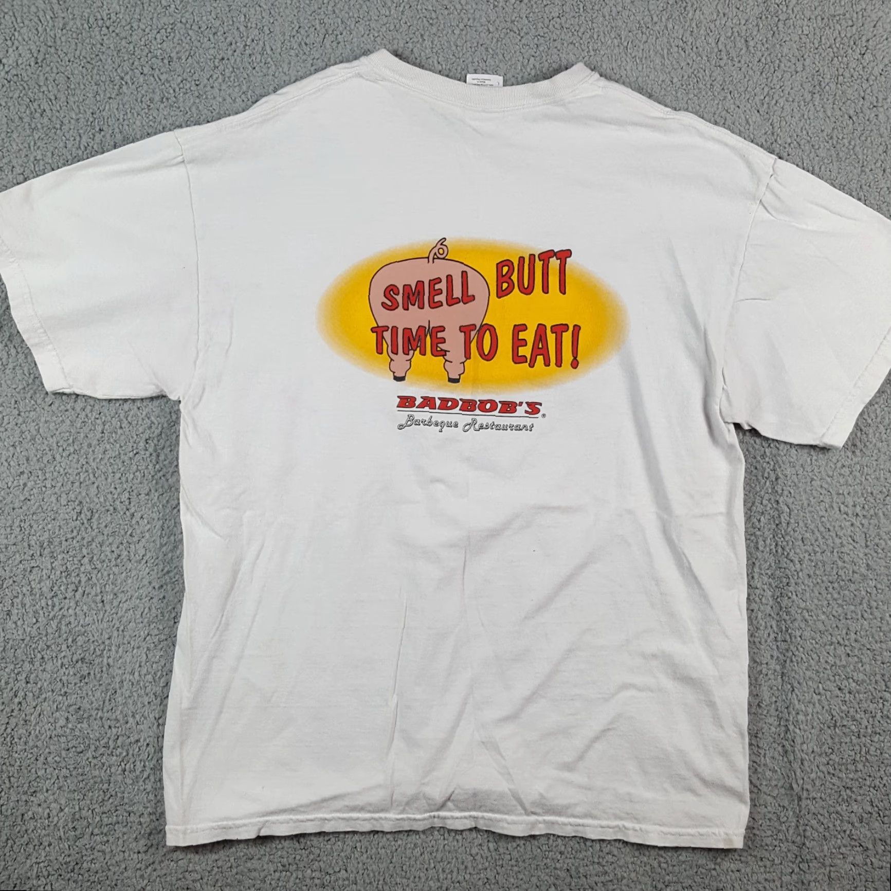 Gildan VINTAGE Gildan Funny Pig Butt BBQ T-Shirt Adult Large White 90s Retro Novelty Mens Size US L / EU 52-54 / 3 - 7 Thumbnail