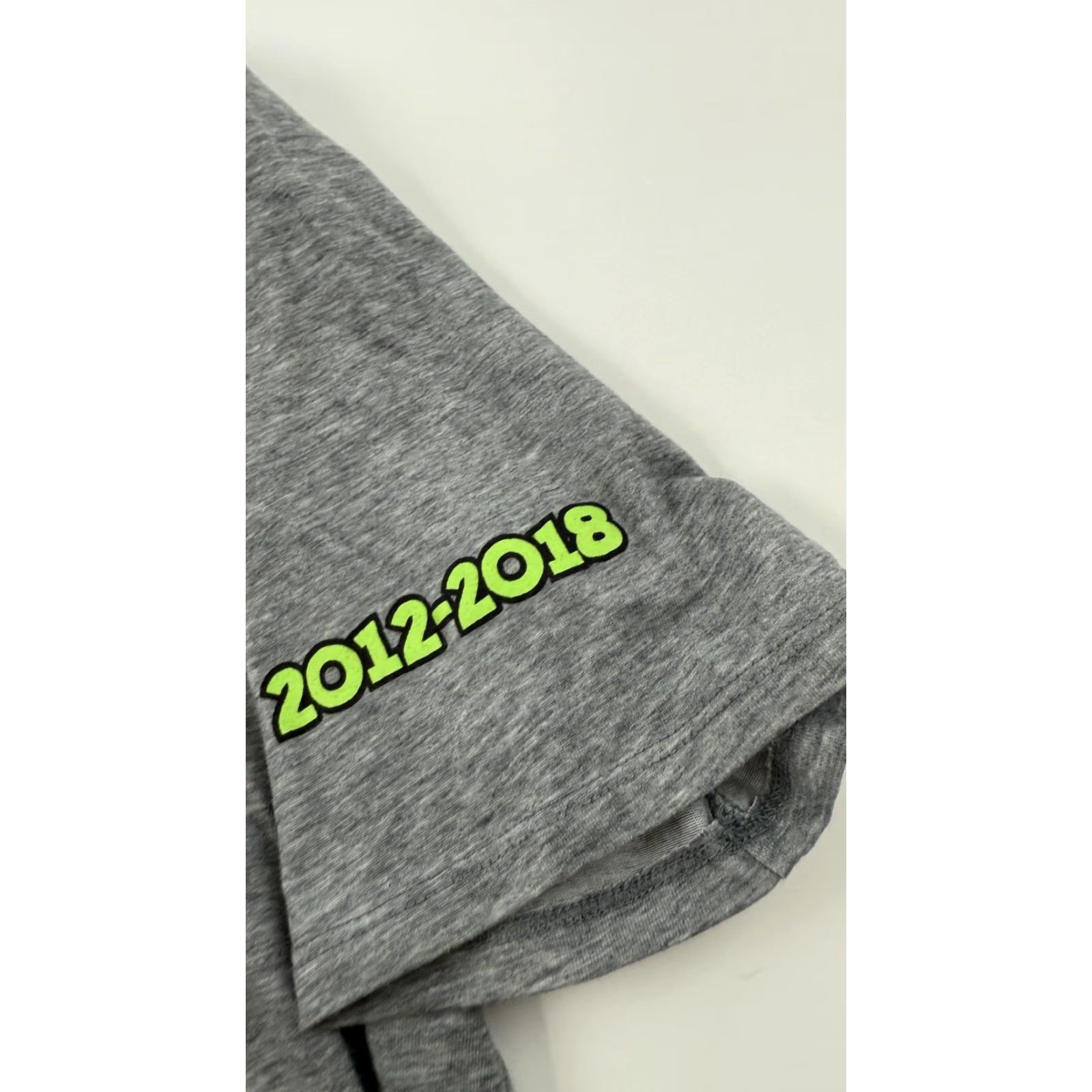 Nike Nike Shirt Mens Large Gray ManRev Dri-Fit Athletic Graphic Tee 2012-2018 Robot Size US L / EU 52-54 / 3 - 5 Thumbnail