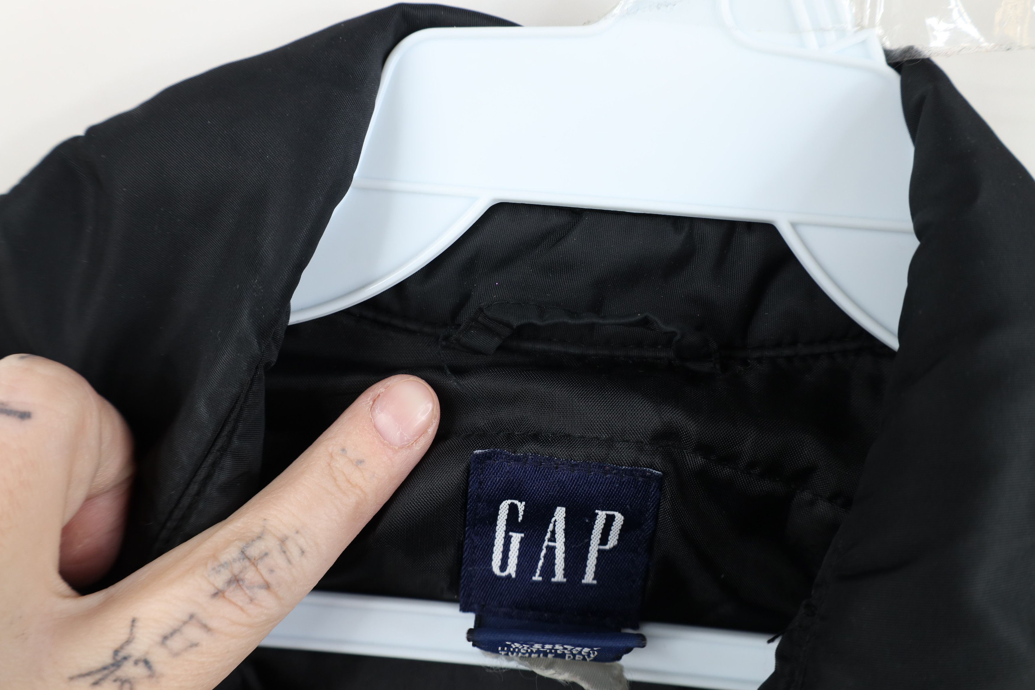 Gap Vintage 90s Y2K Gap Micro Puffer Bomber Jacket Black Size S / US 4 / IT 40 - 11 Thumbnail