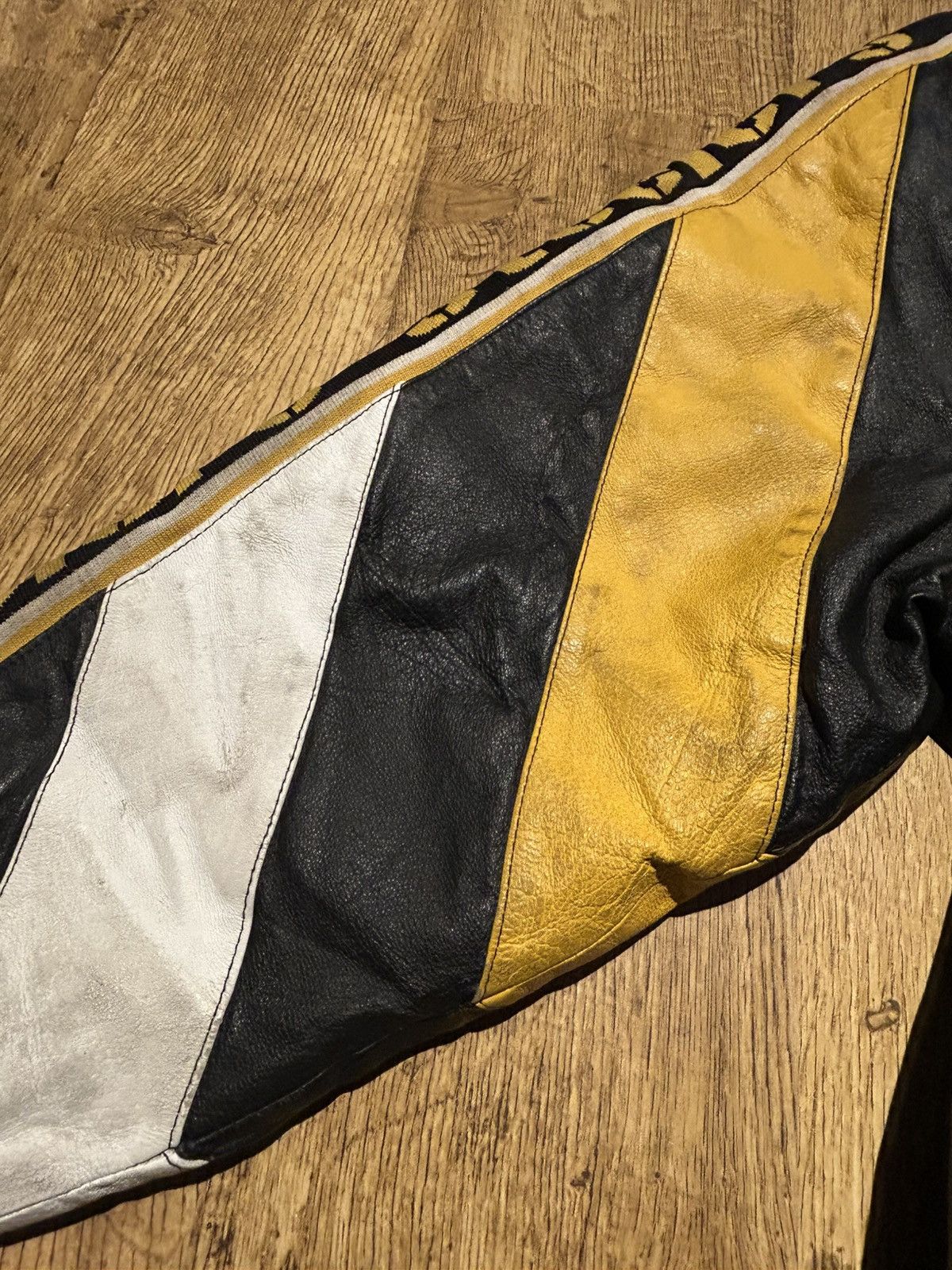 Pro Player Vintage Pittsburgh Steelers Leather Jacket by Pro Player NFL Size US L / EU 52-54 / 3 - 19 Thumbnail