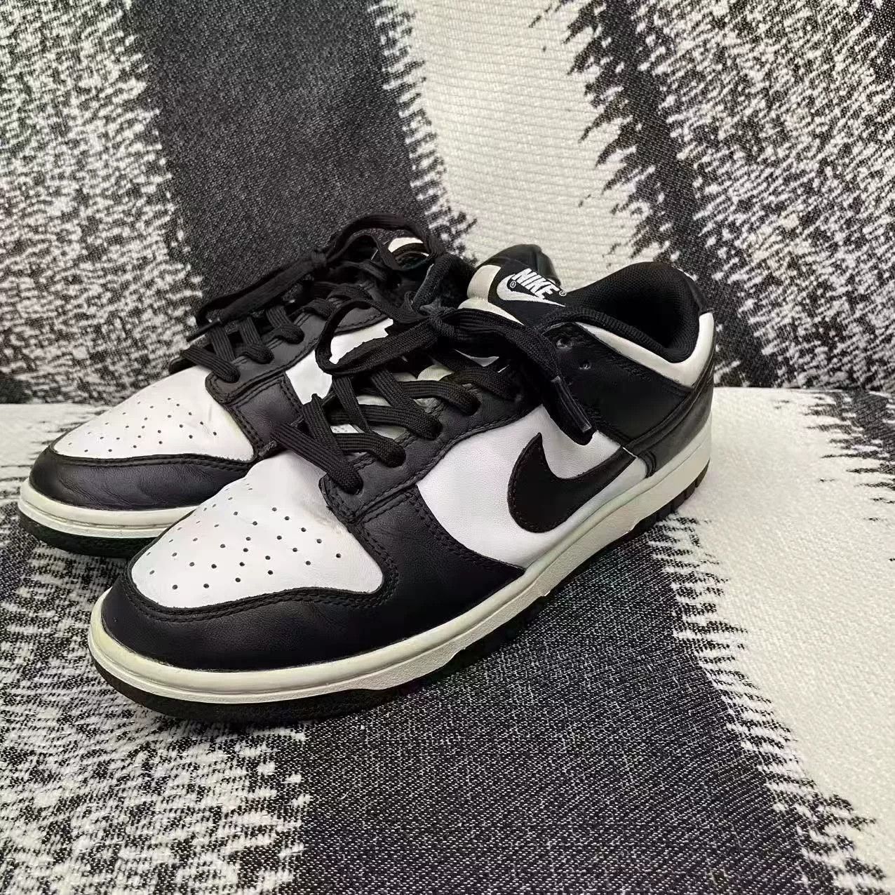 Nike Nike DUNK Black Lowtop Sneakers 8 Men Size US 8 / EU 41 - 1 Thumbnail