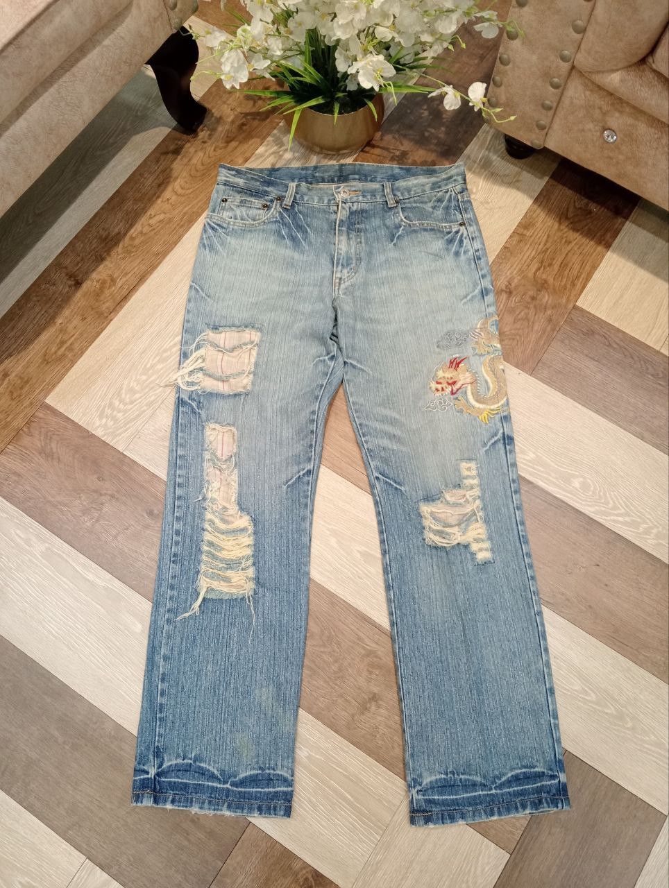 Japanese Brand JAPANESE BRAND EMBROIDERY DRAGON SUKAJAN BLUR JEANS Size US 34 / EU 50 - 1 Thumbnail