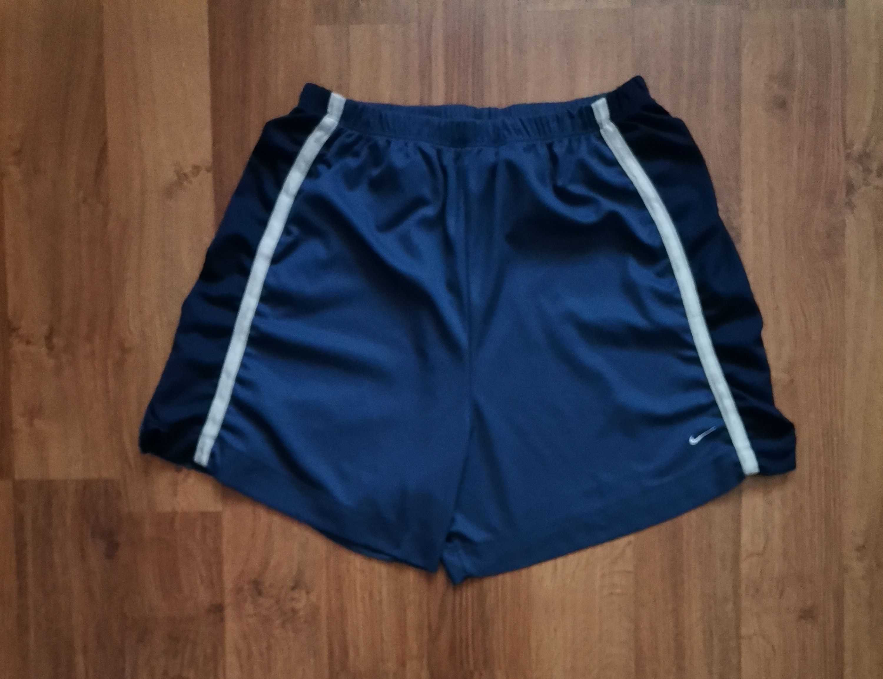 Nike × Vintage Vintage Nike Shorts Size US 28 / EU 44 - 1 Thumbnail